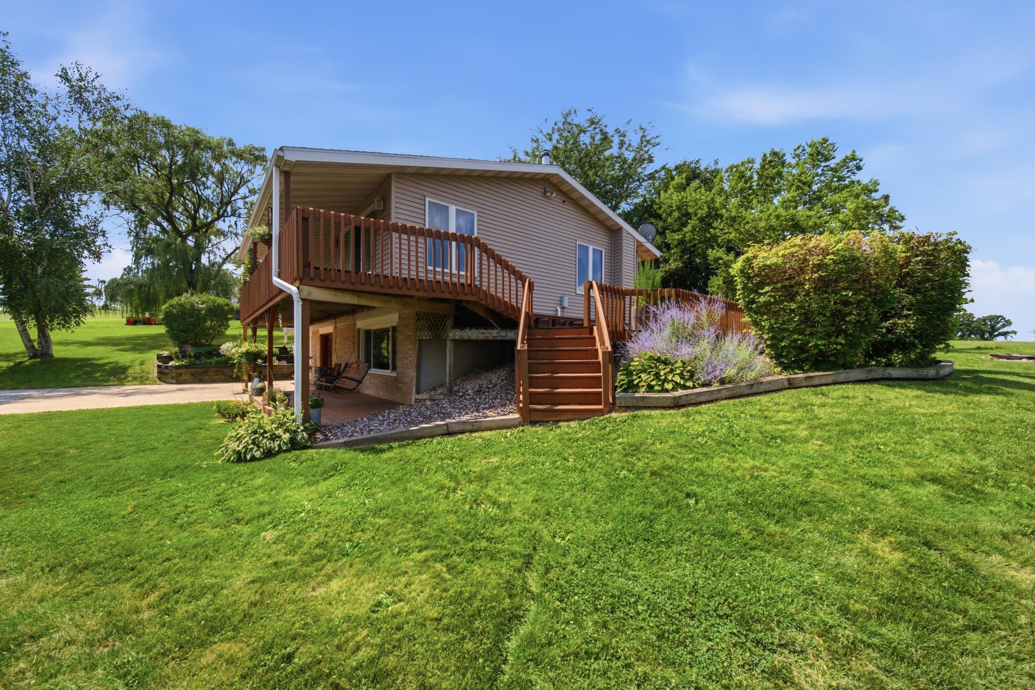 main property photo 40