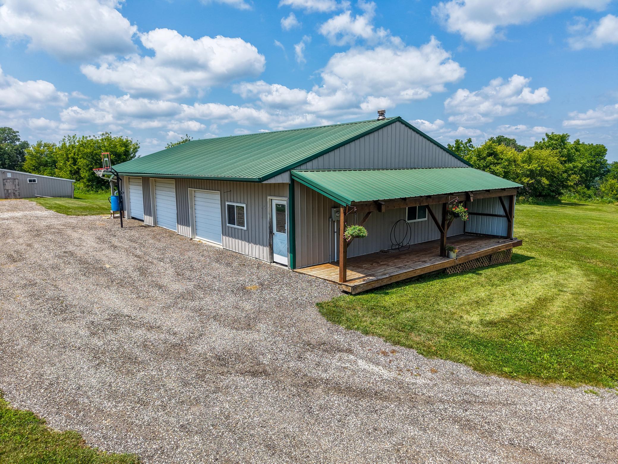 main property photo 41