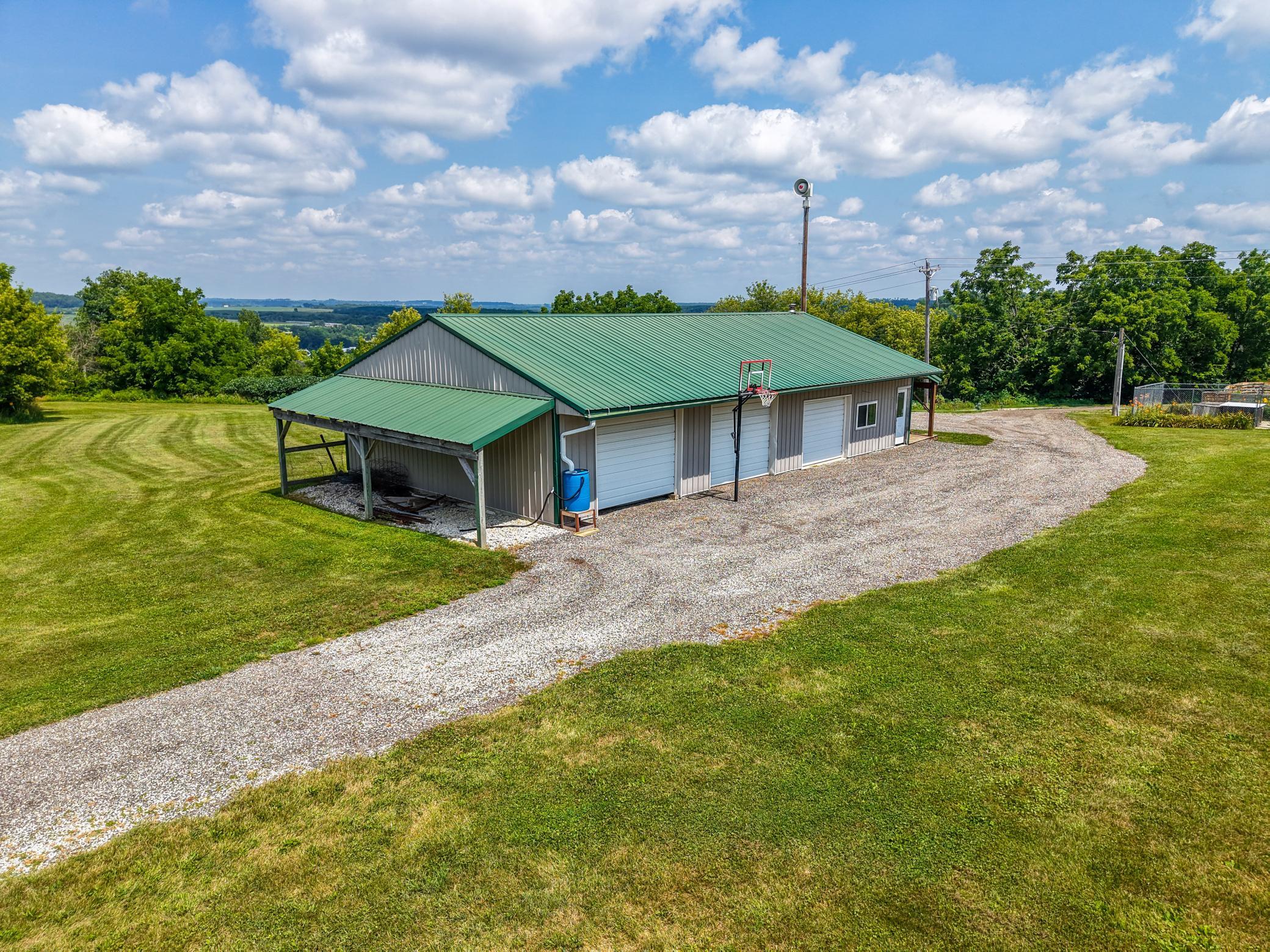 main property photo 44