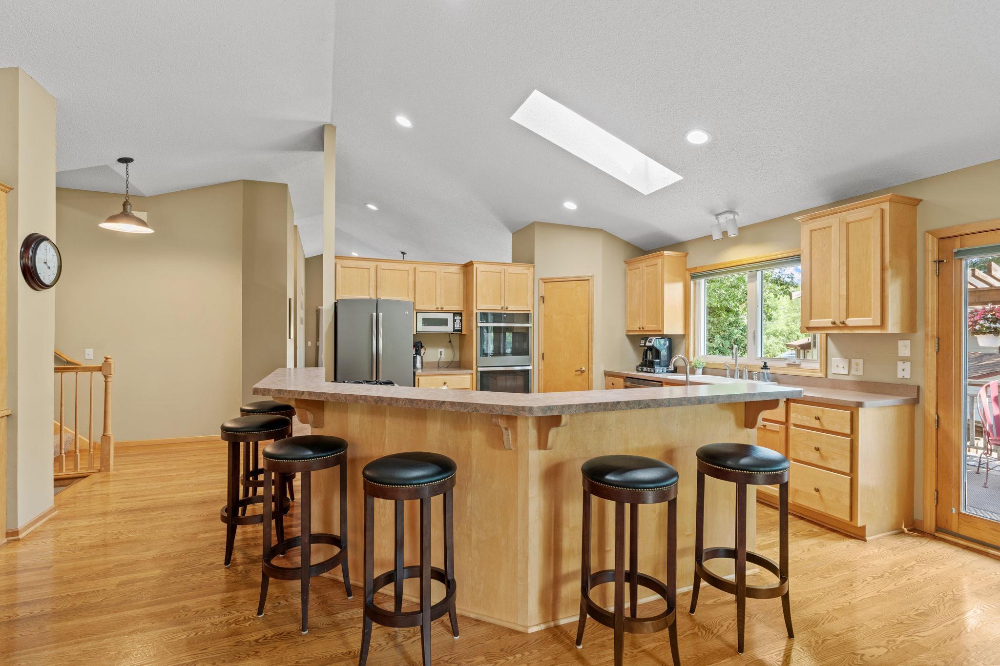 main property photo 6