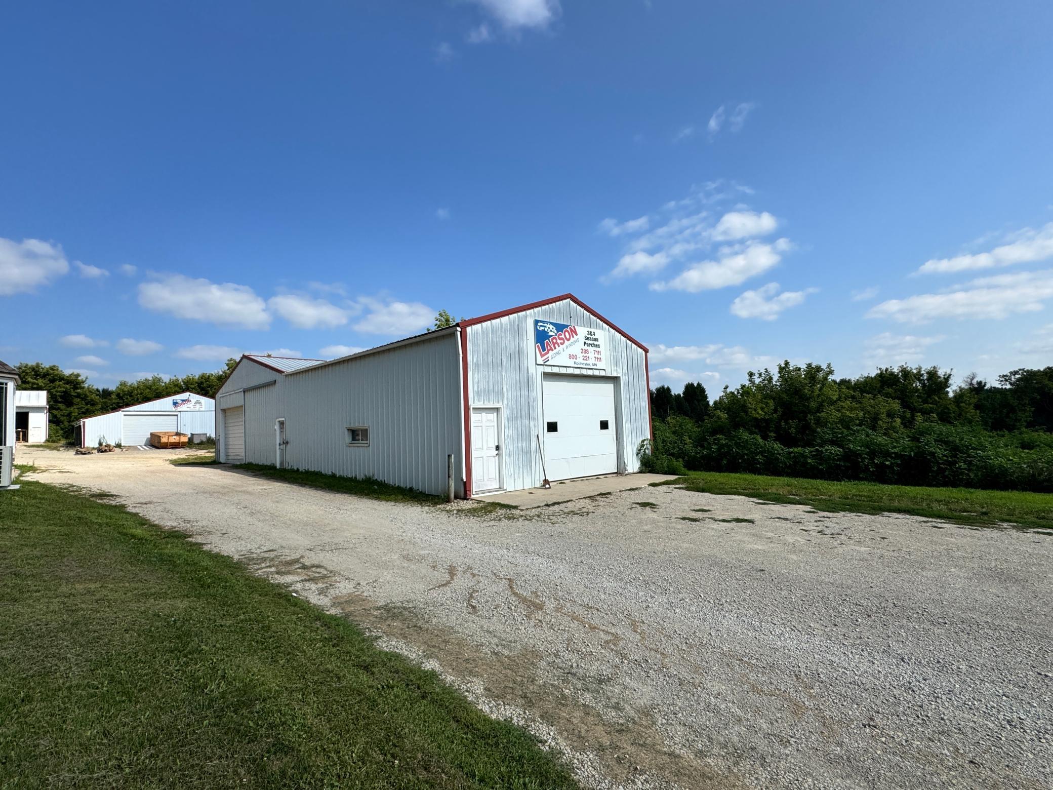 main property photo 11