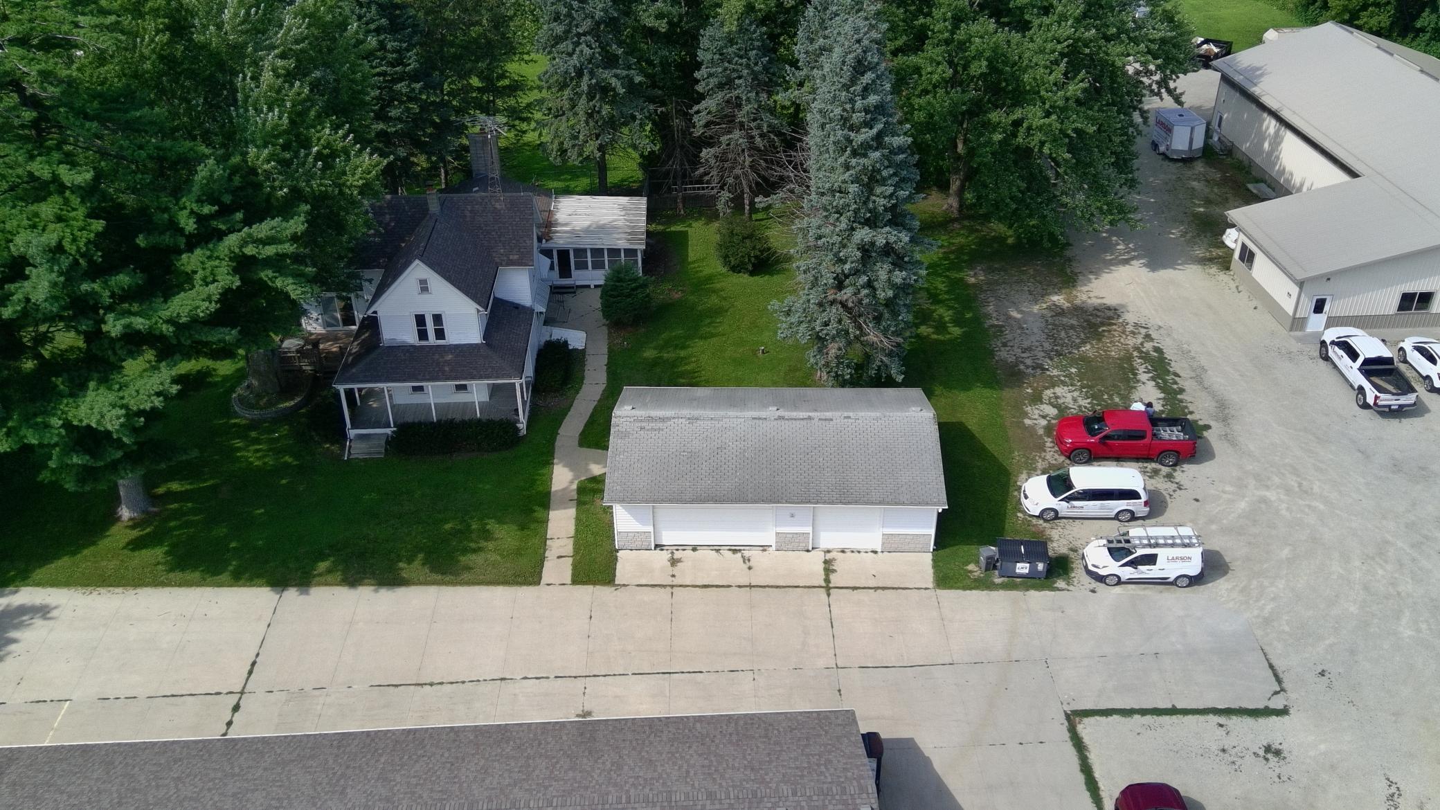 main property photo 9