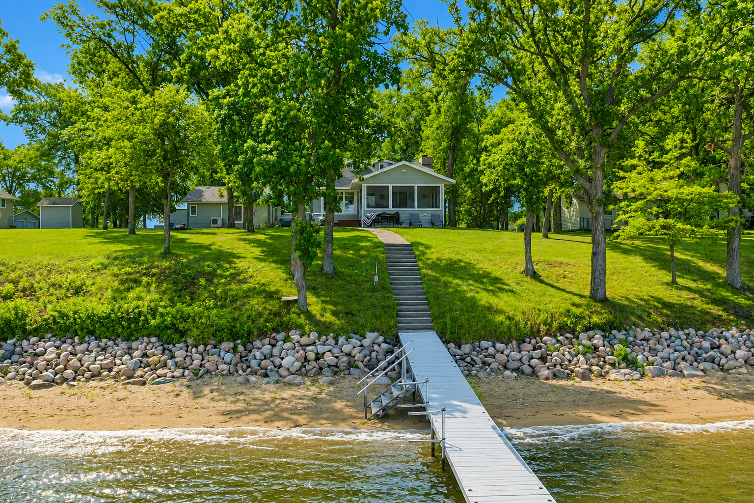main property photo 37
