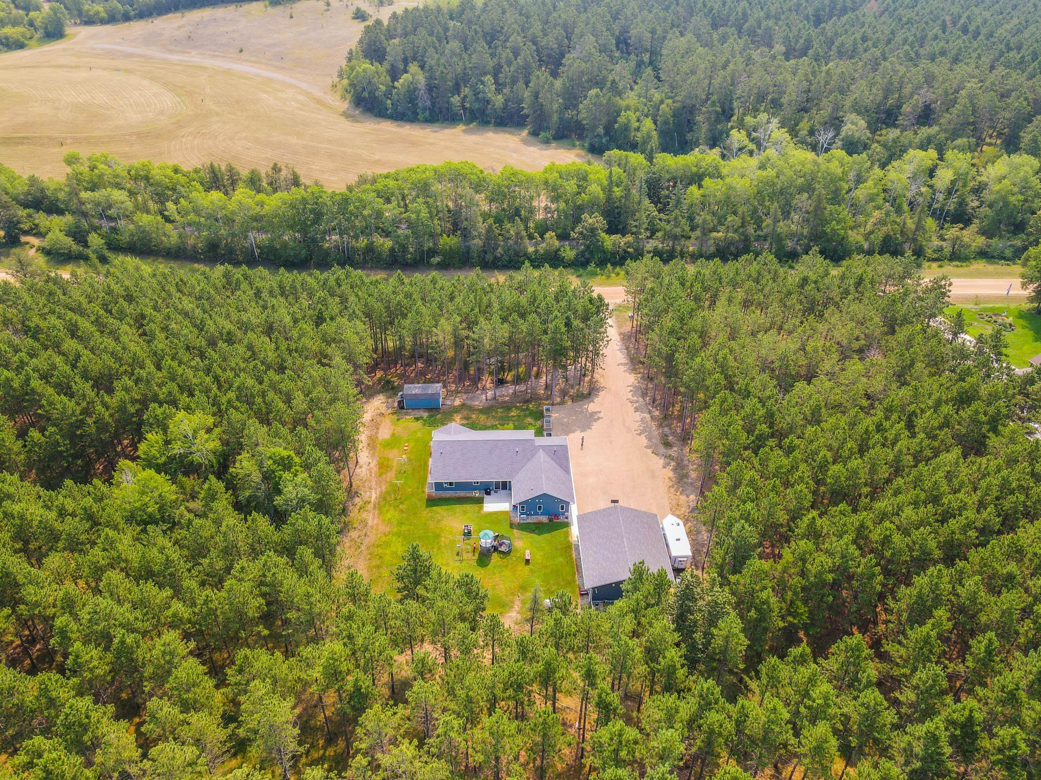 main property photo 40