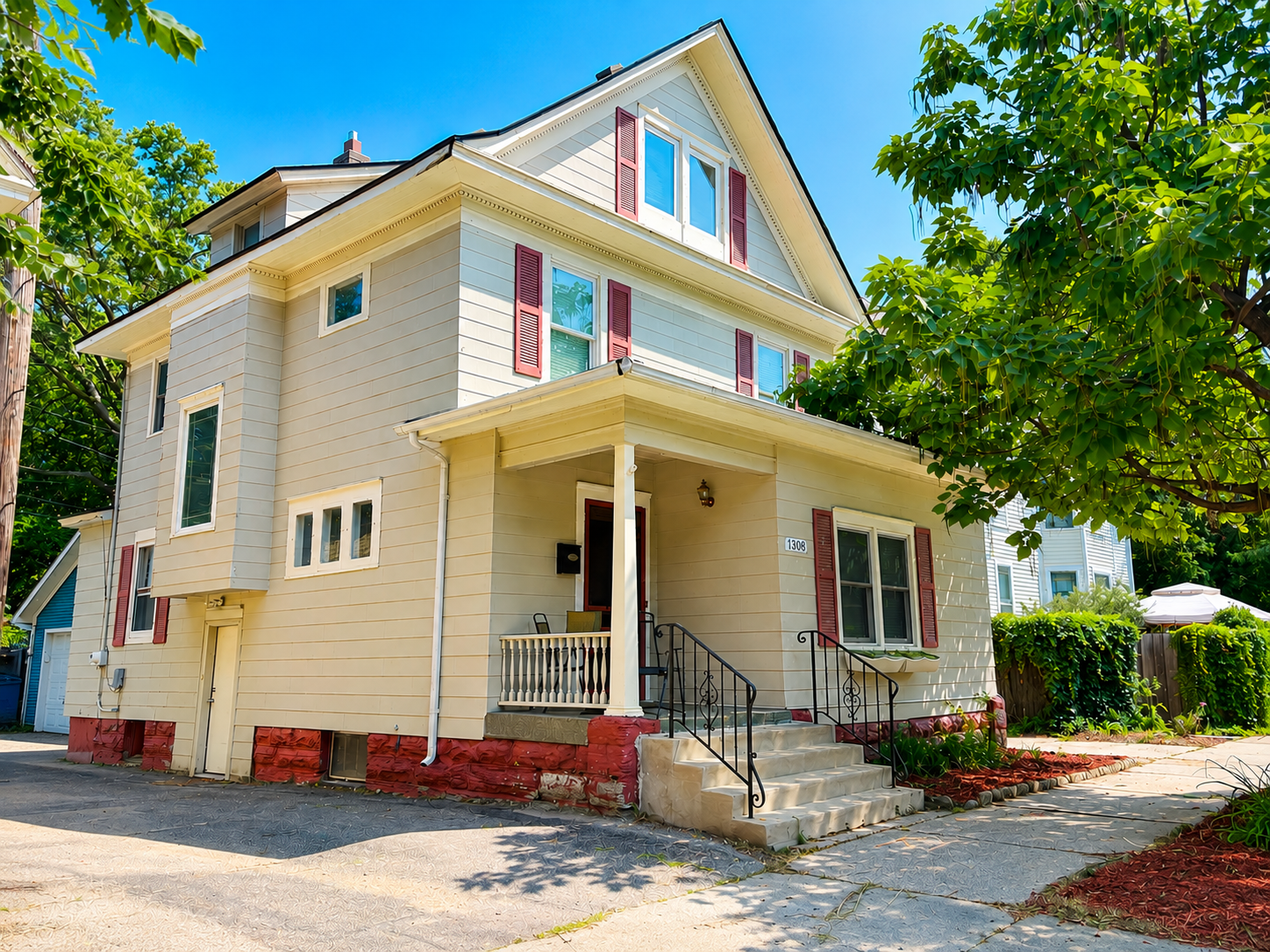 main property photo 18