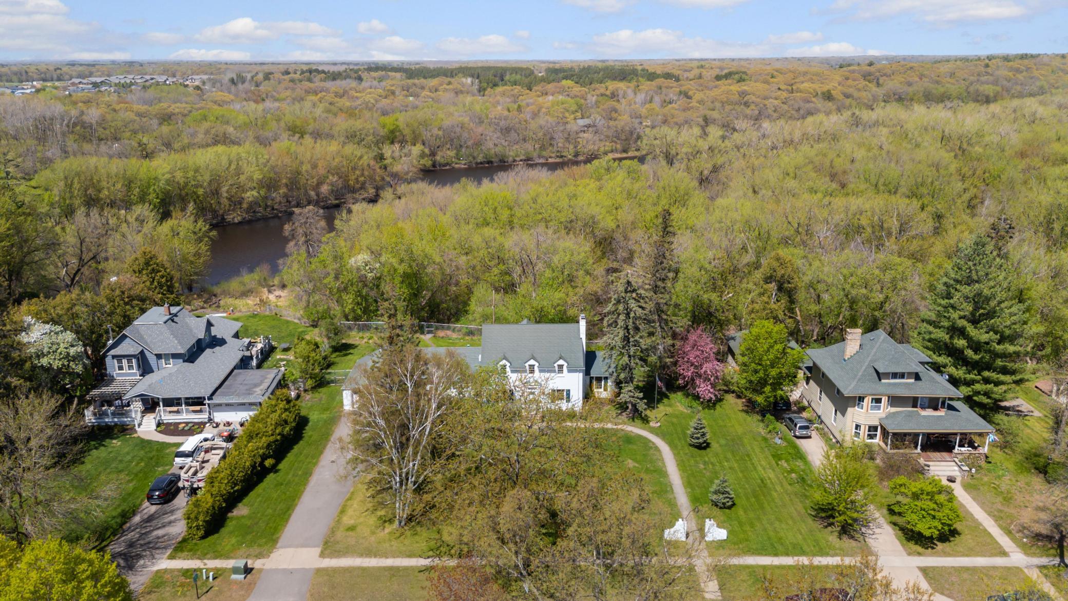main property photo 13