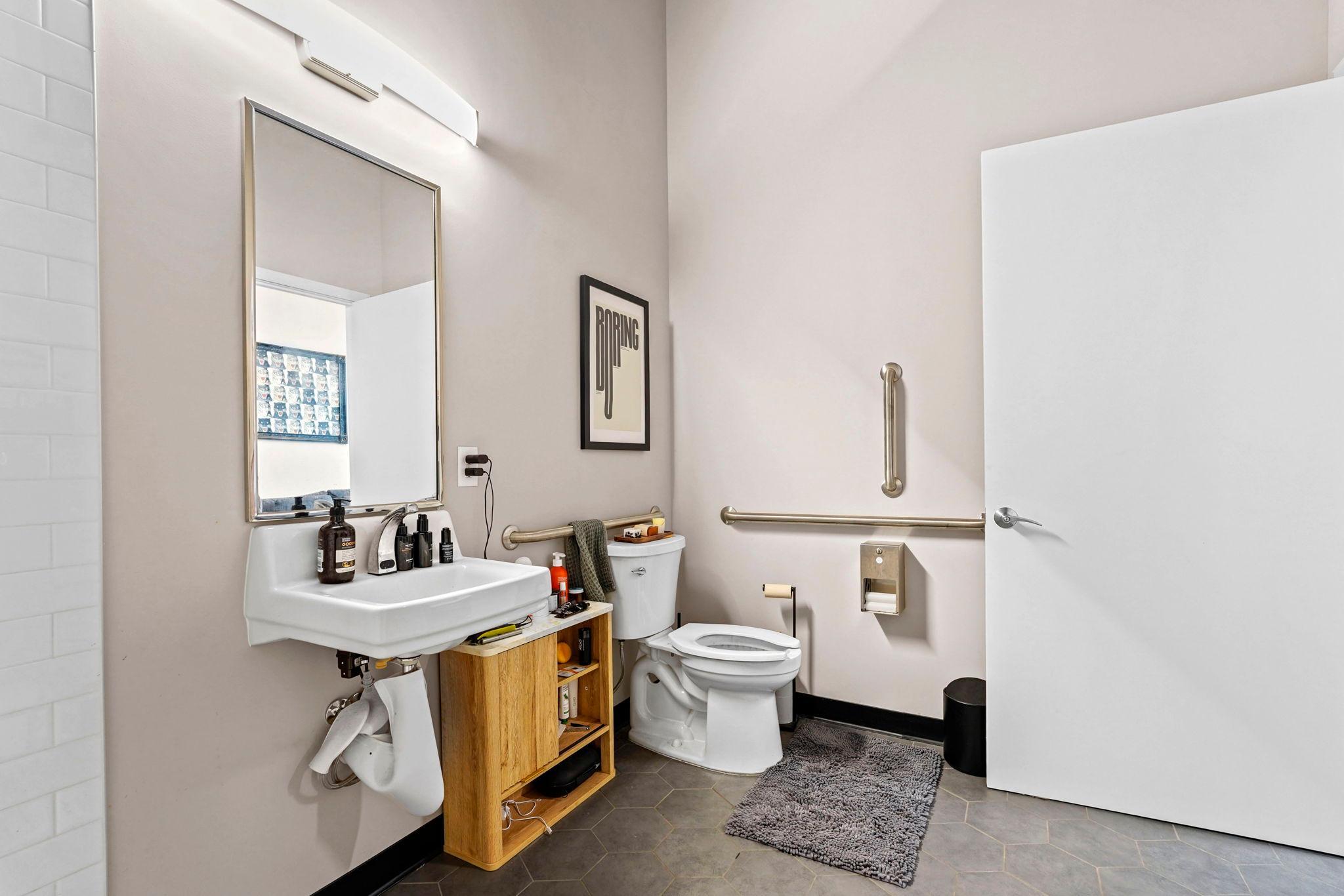 main property photo 12