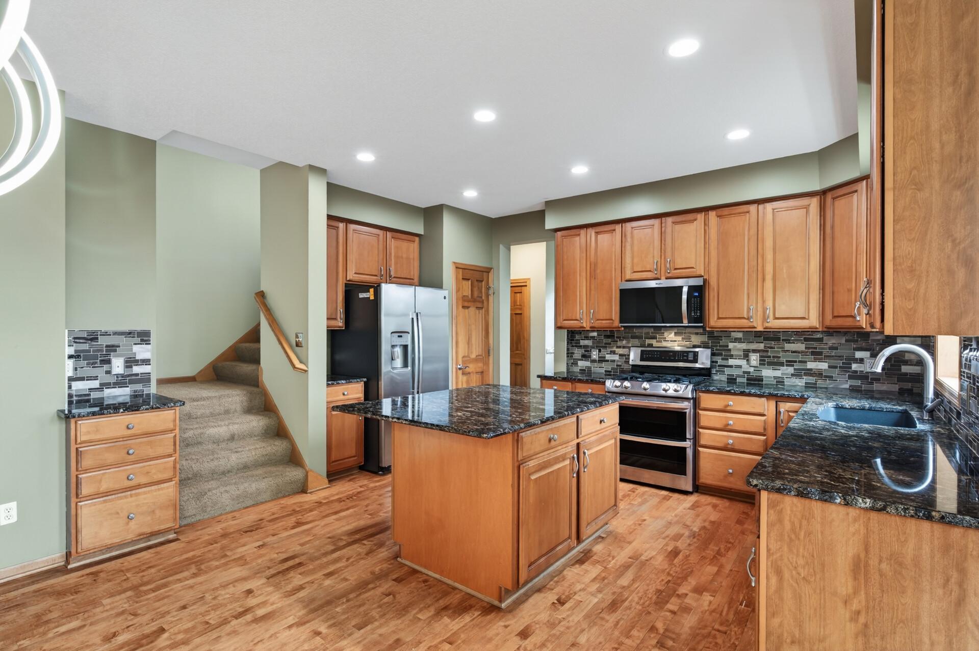 main property photo 5