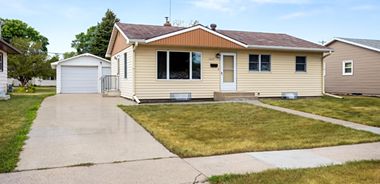 image of property with 3 Bed | 1 Bath | 988 Sqft