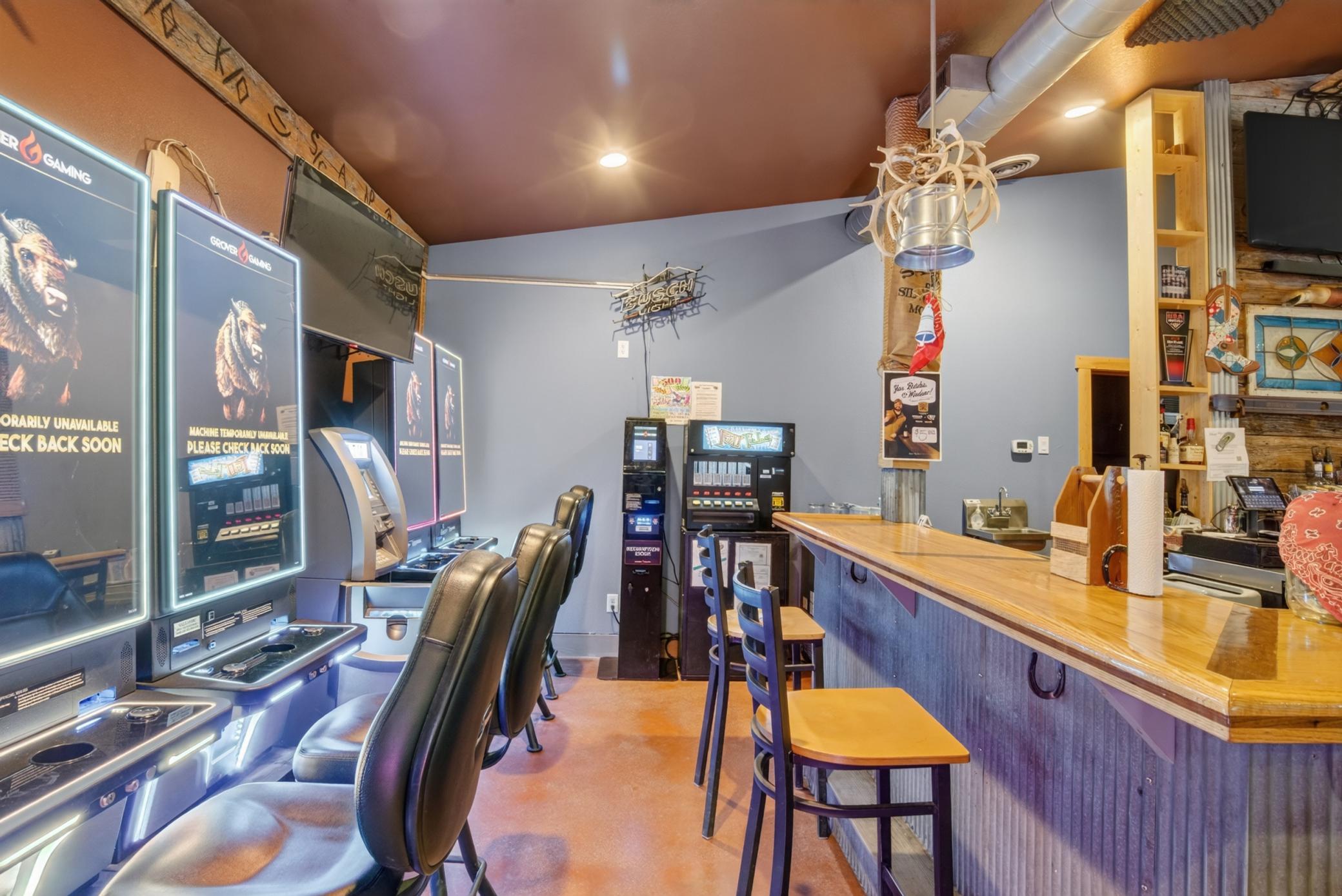 main property photo 9