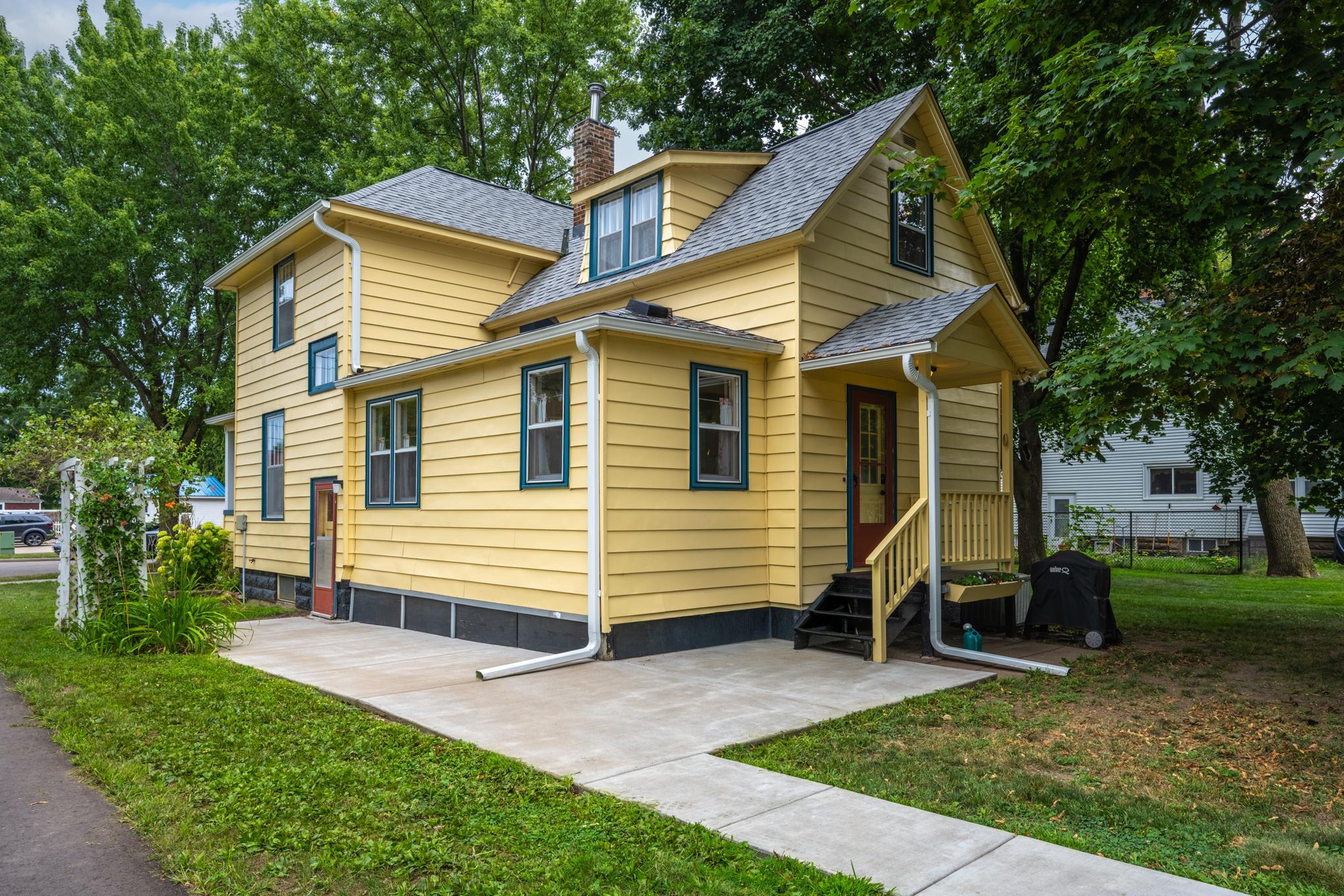 main property photo 11