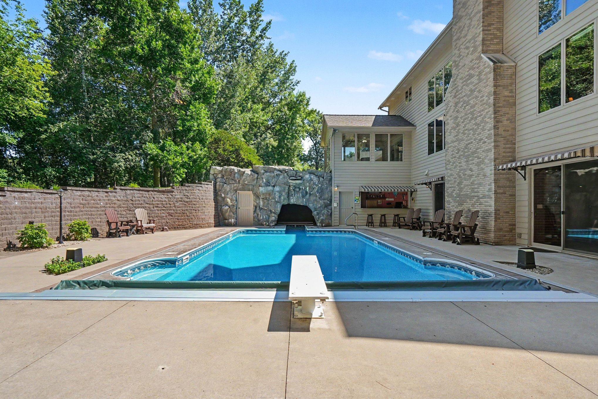 main property photo 51