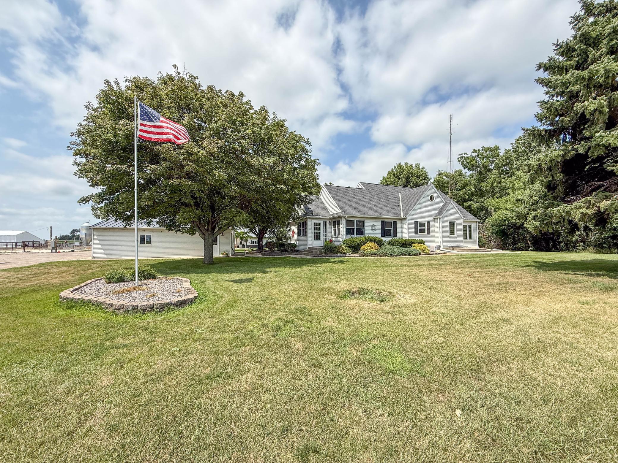 main property photo 46