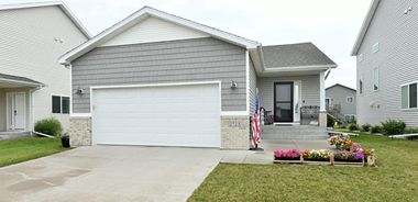 image of property with 4 Bed | 3 Bath | 2,426 Sqft