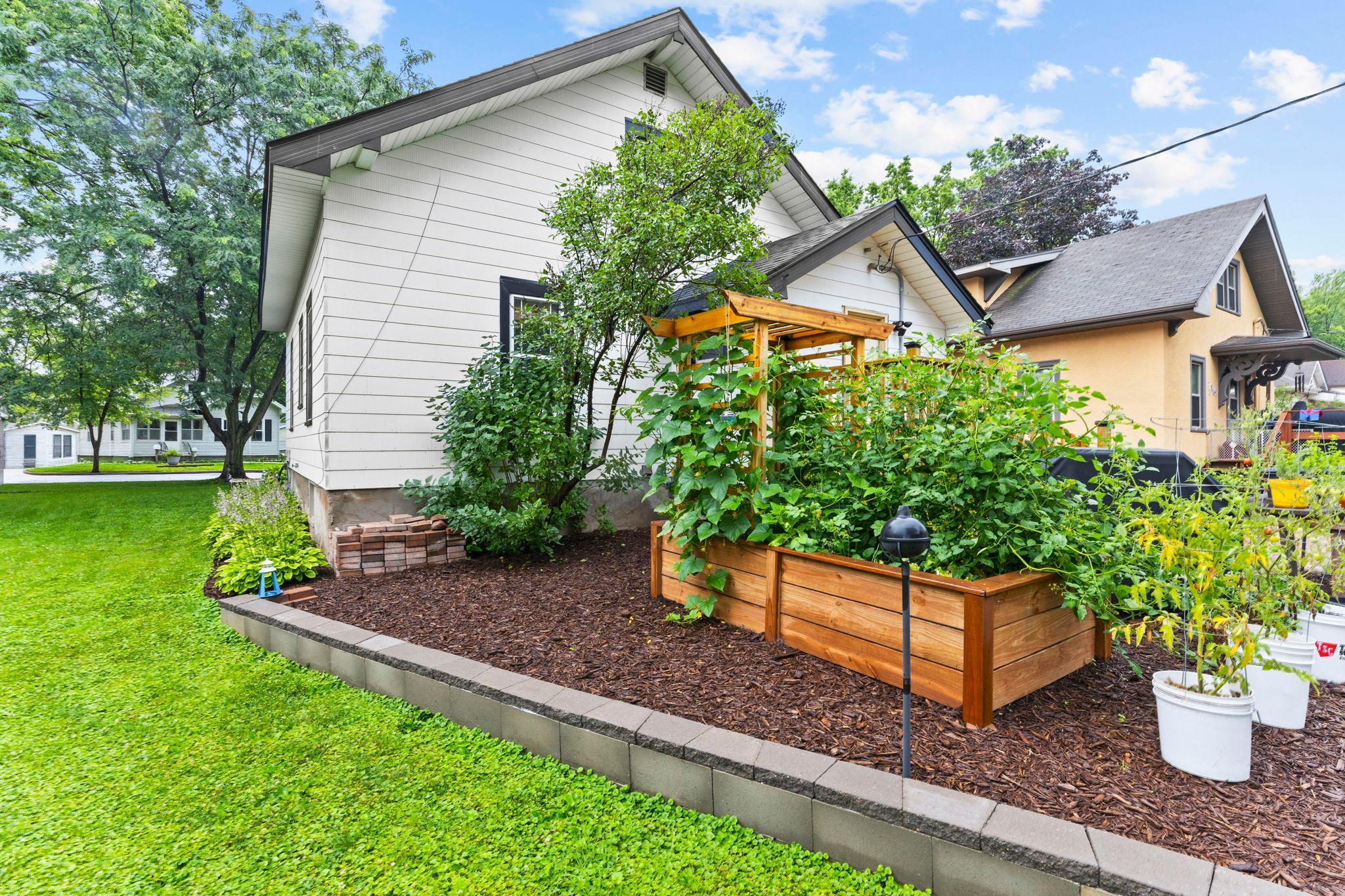 main property photo 59