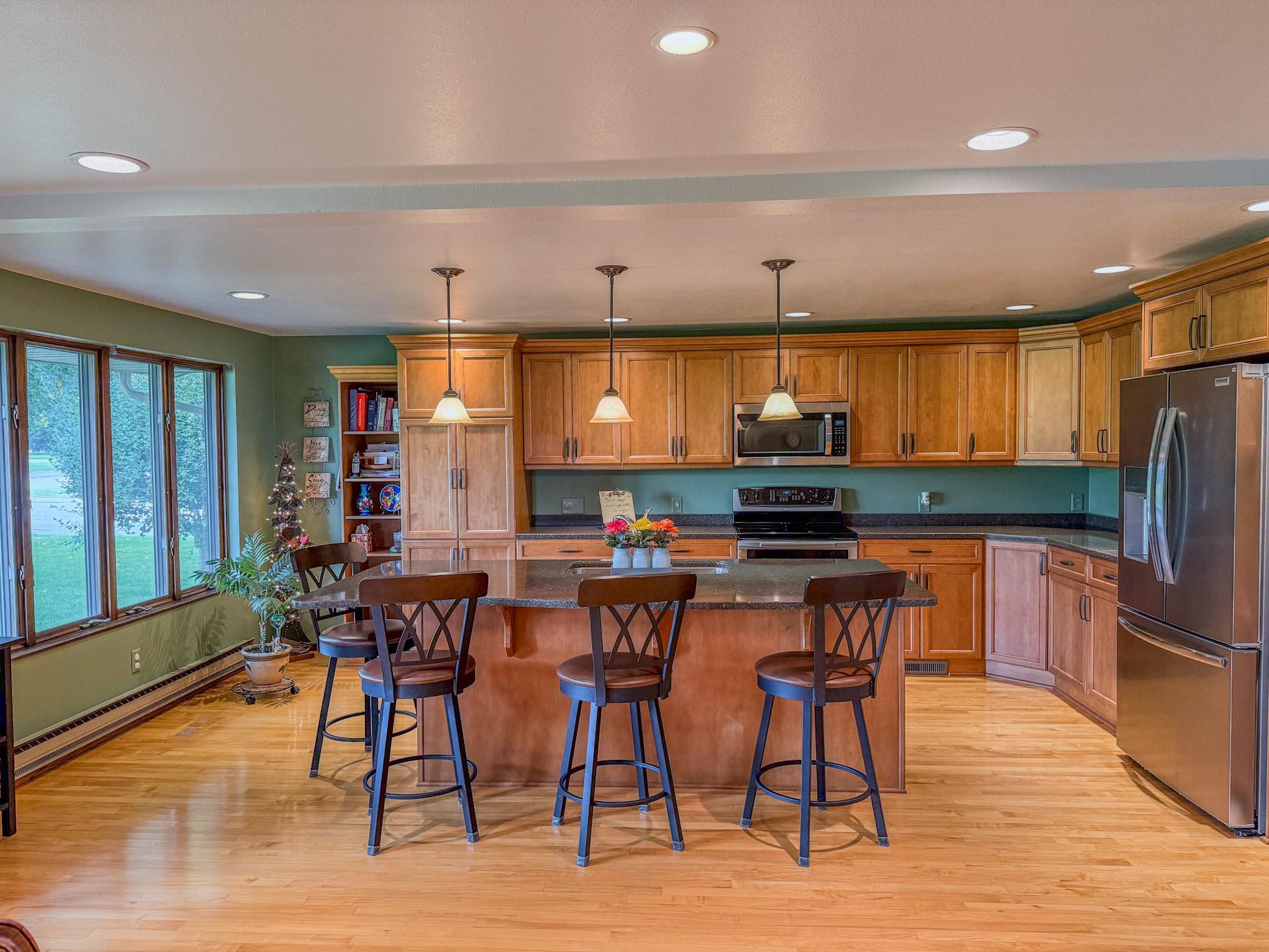 main property photo 4
