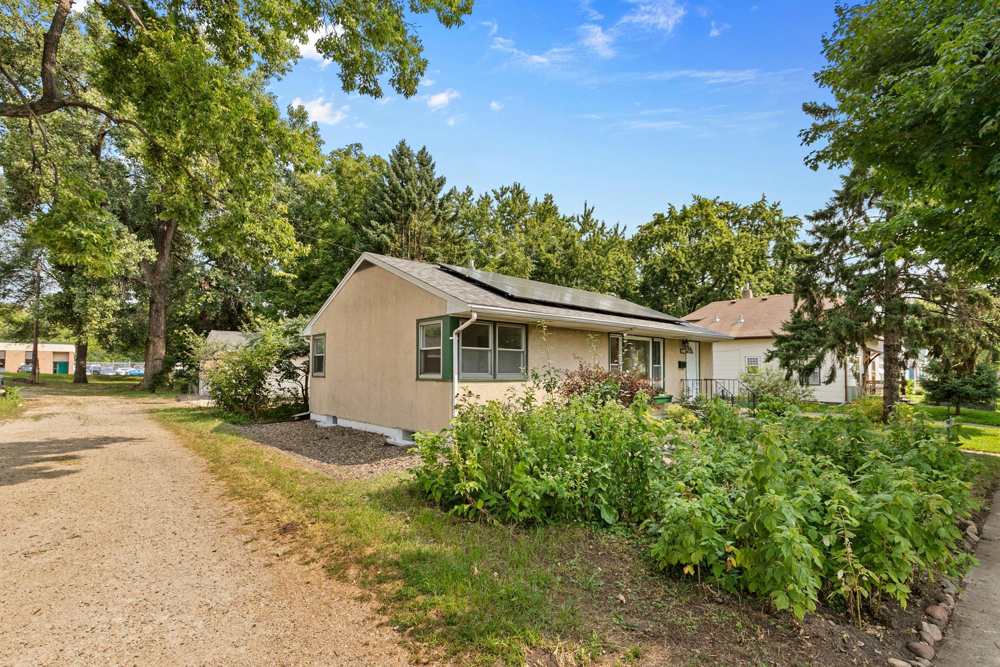 main property photo 26
