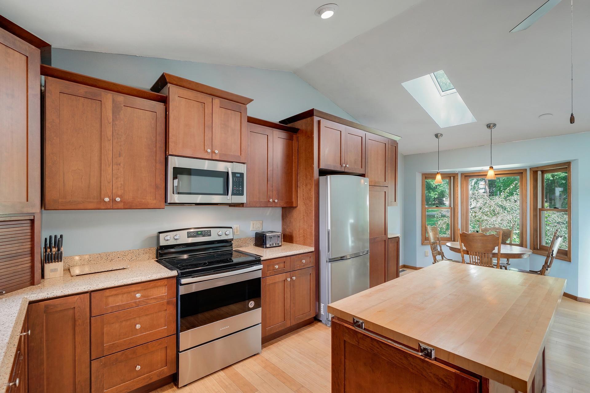 main property photo 9