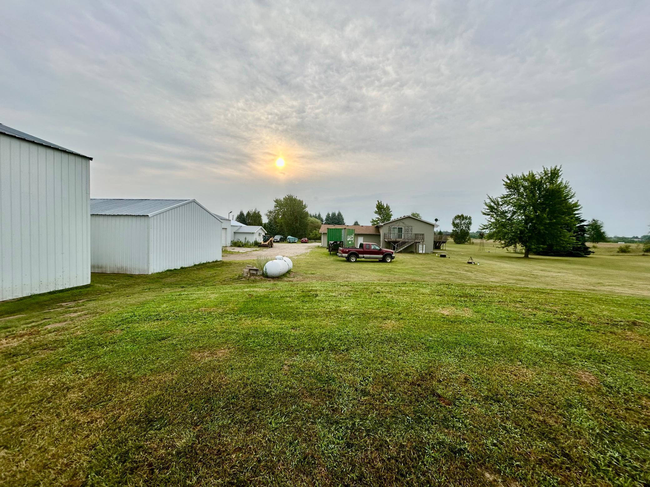 main property photo 13