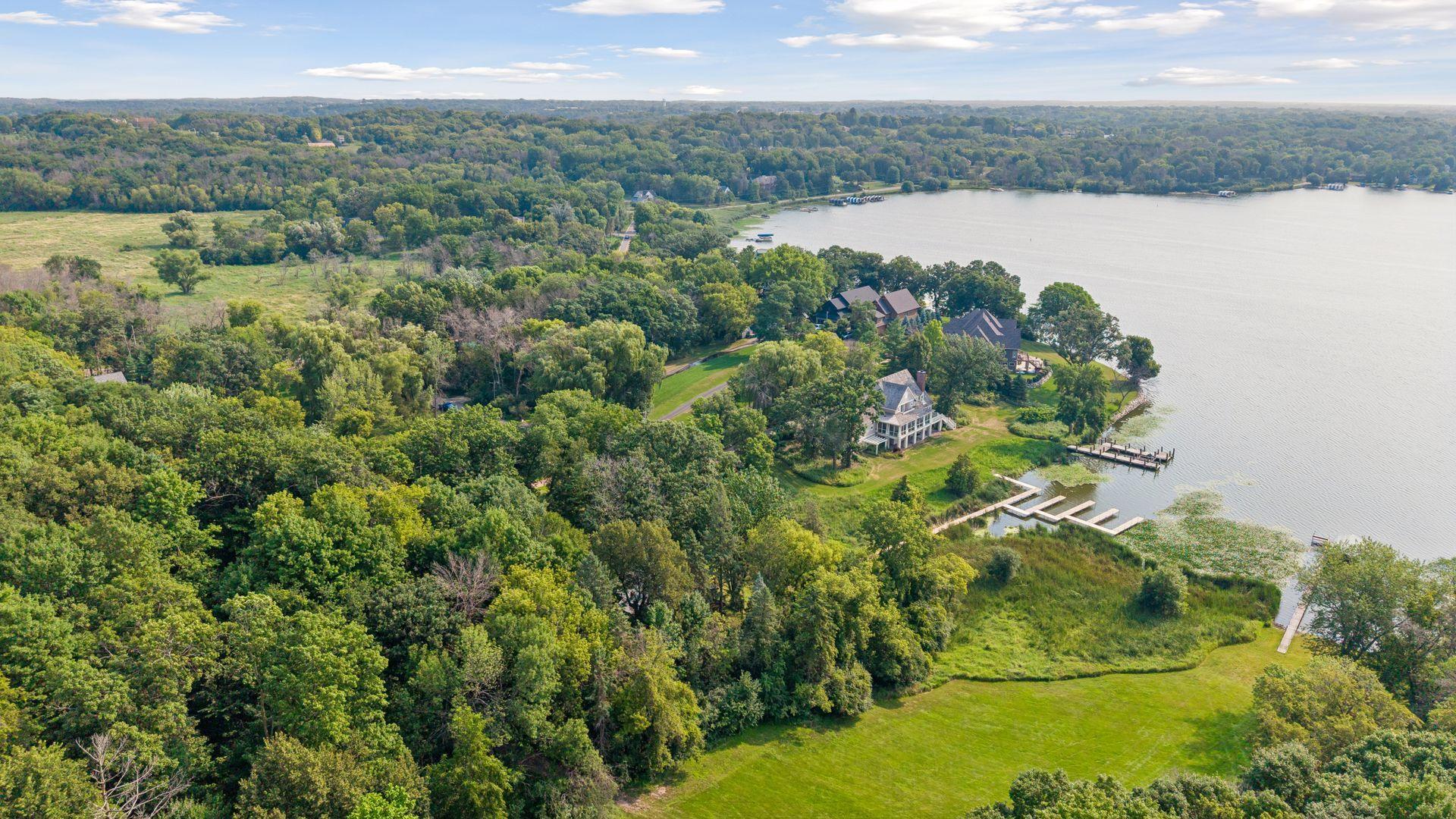 main property photo 18