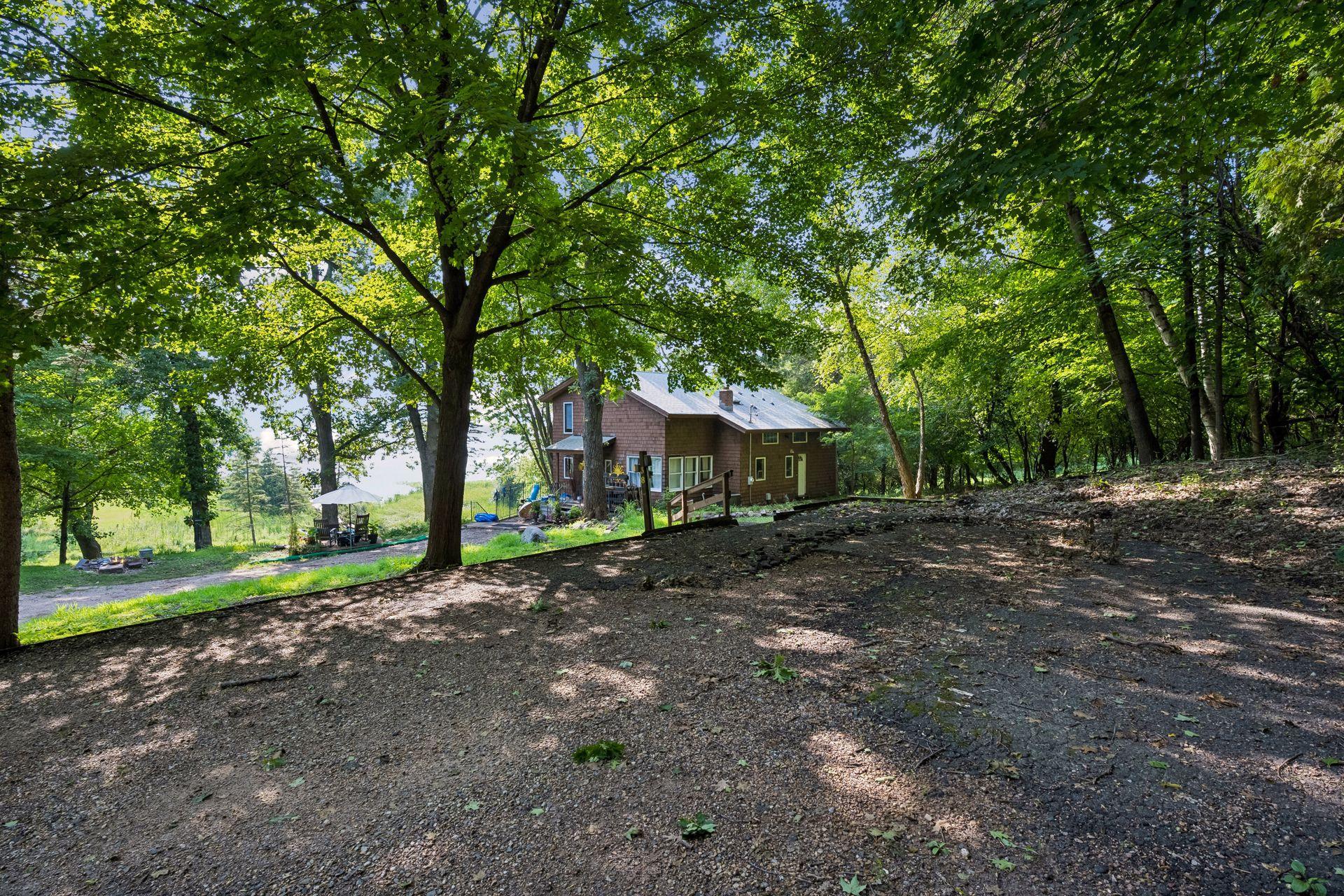 main property photo 28