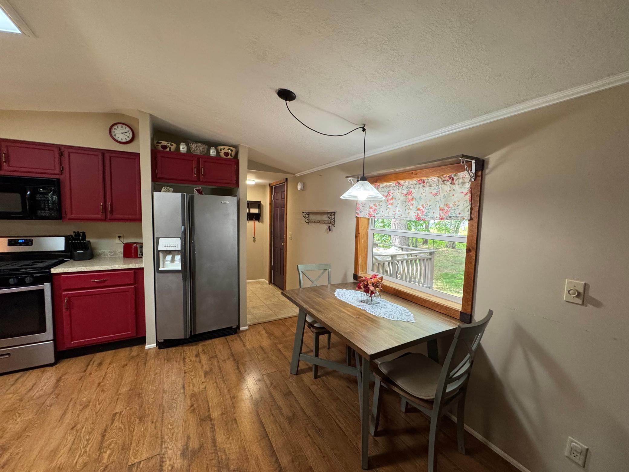 main property photo 4