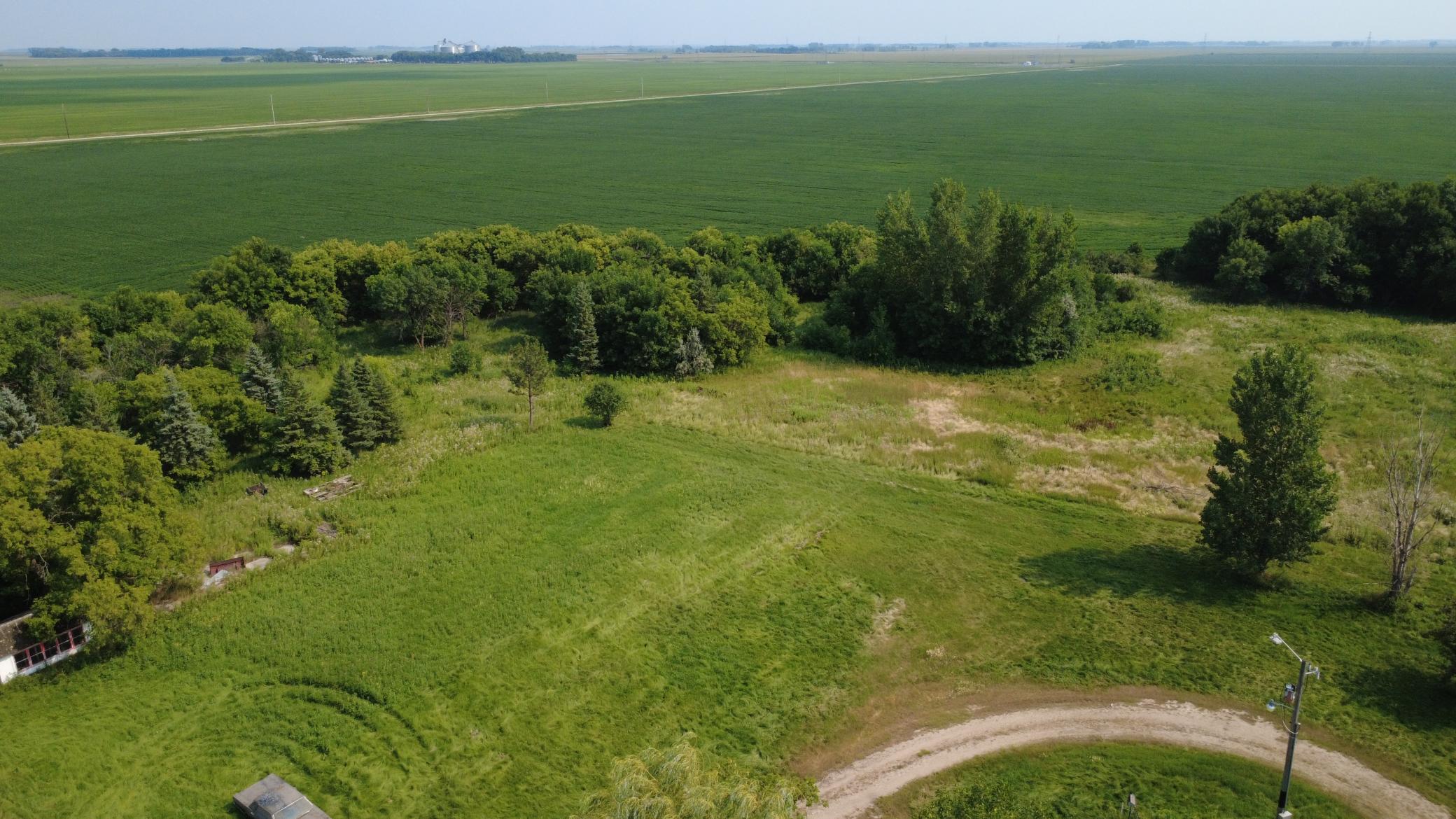 main property photo 28