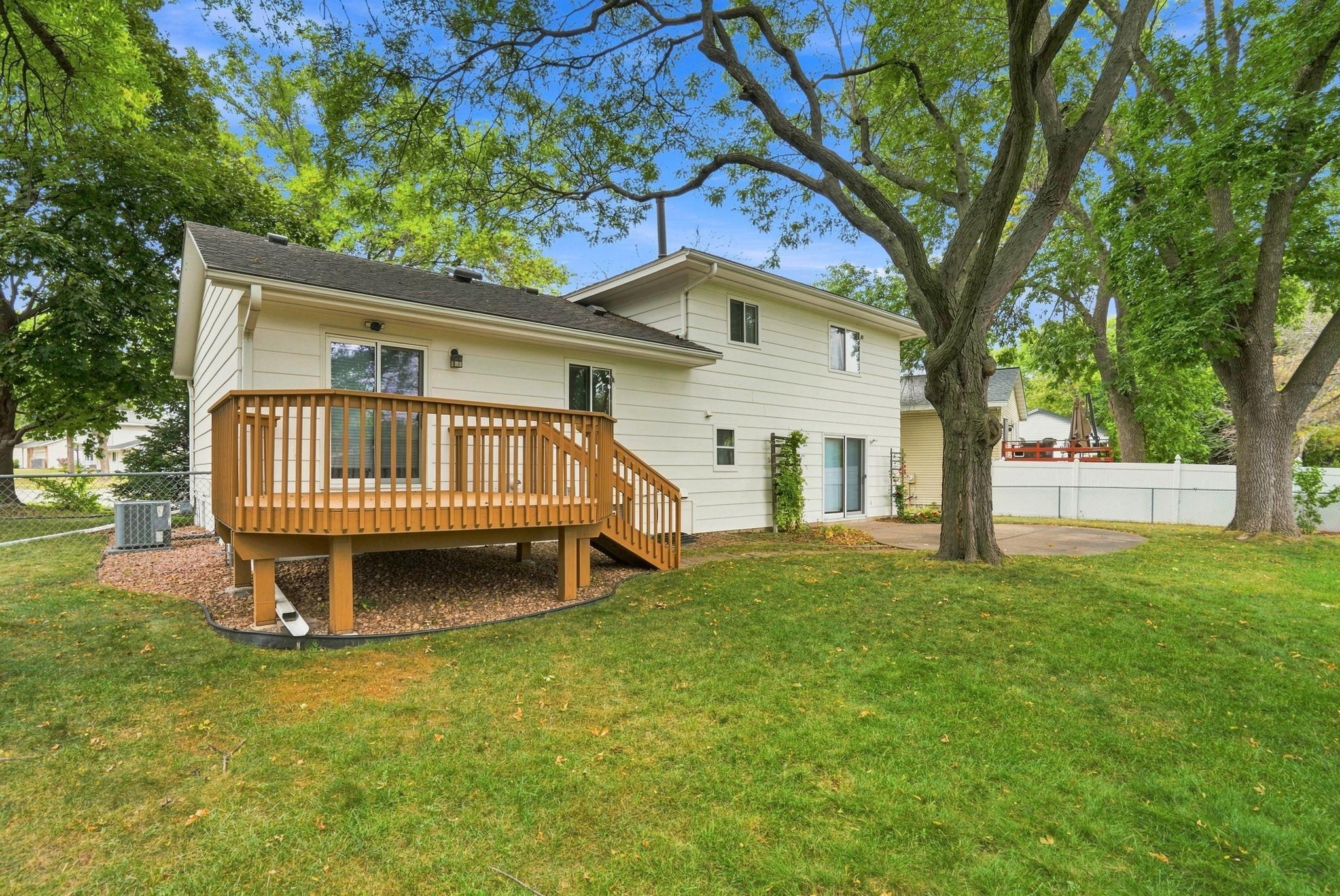 main property photo 29