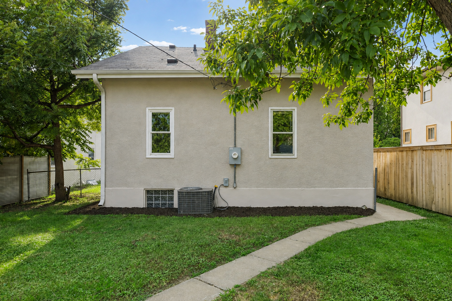 main property photo 22