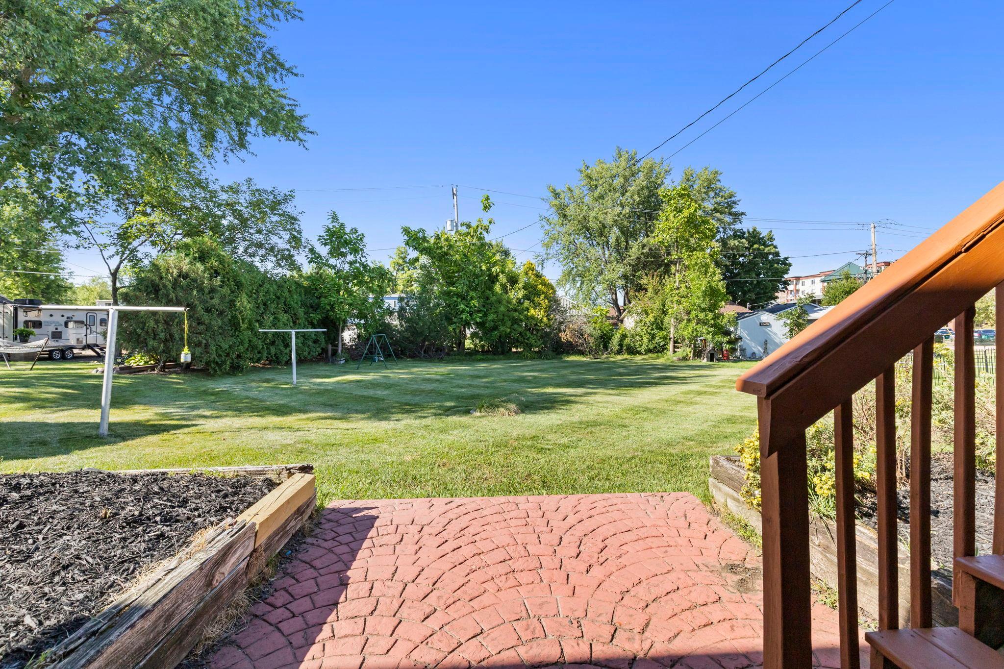 main property photo 39