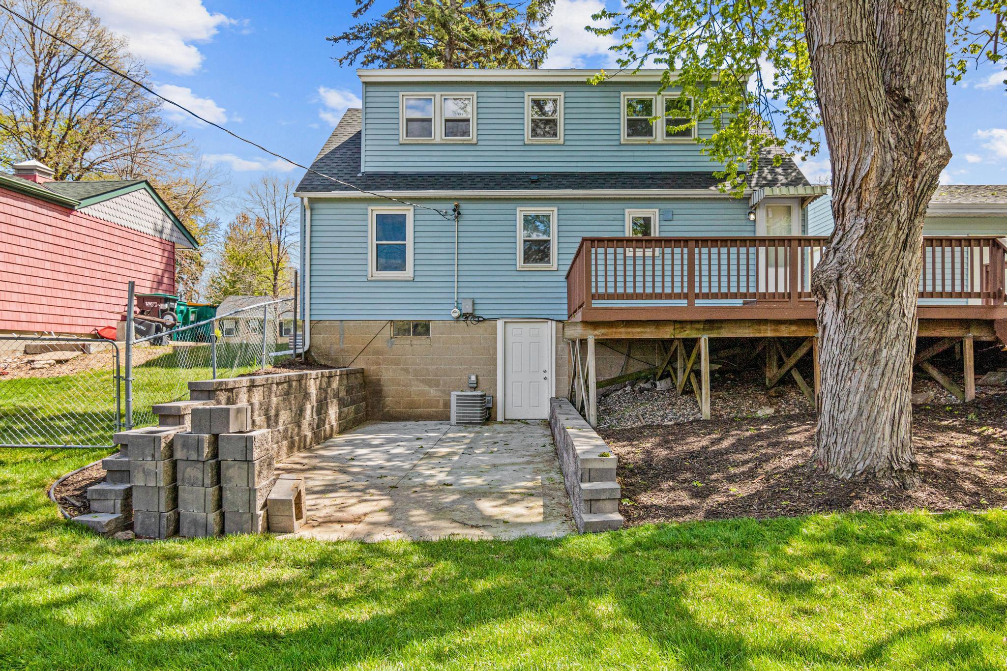 main property photo 22