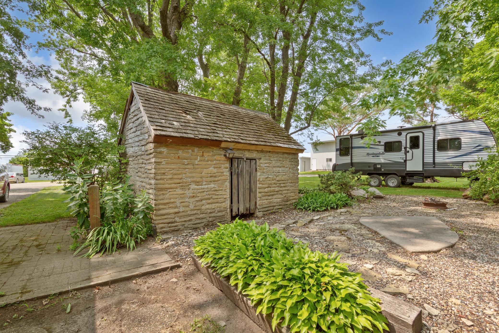 main property photo 12