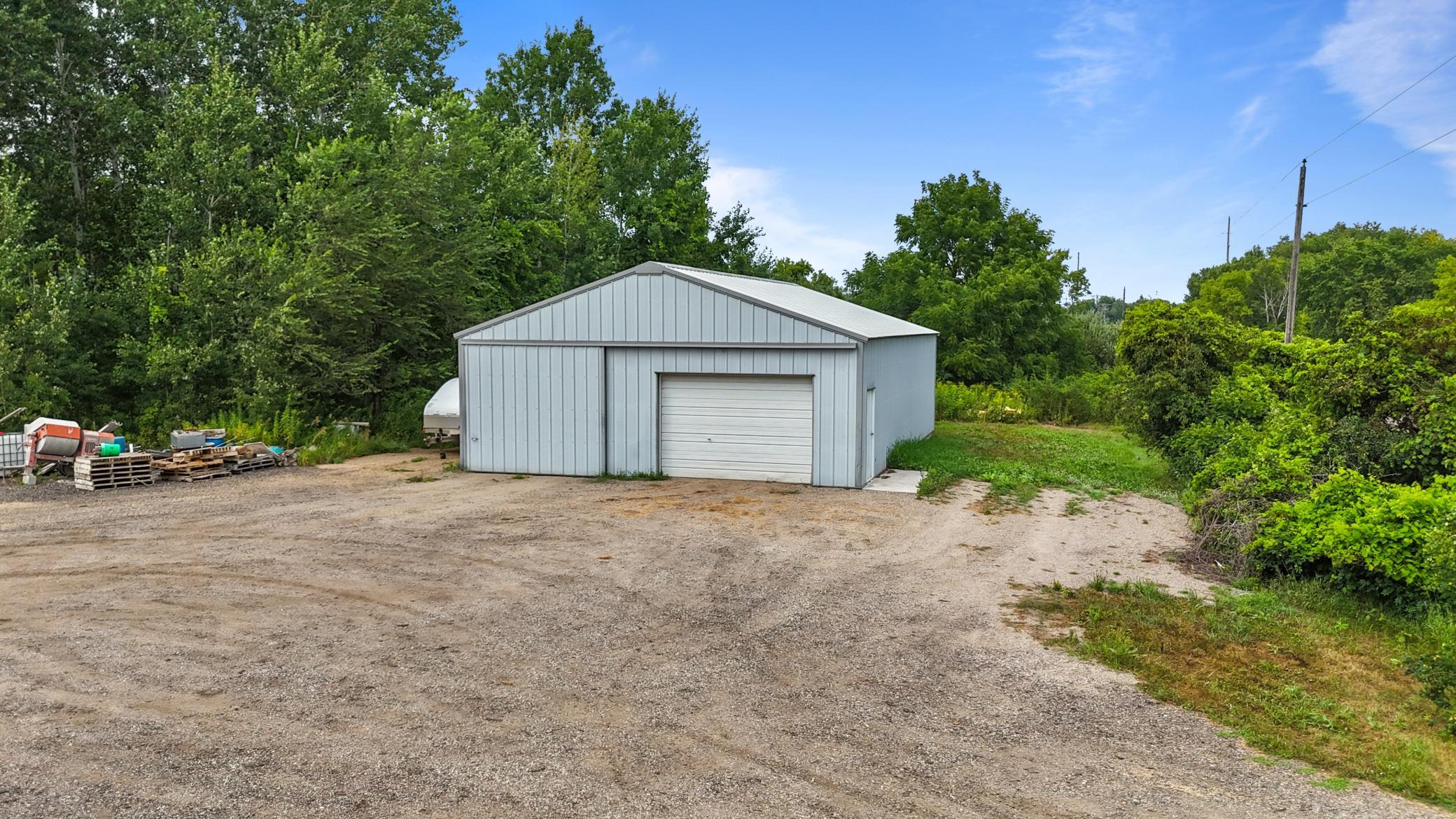 main property photo 8