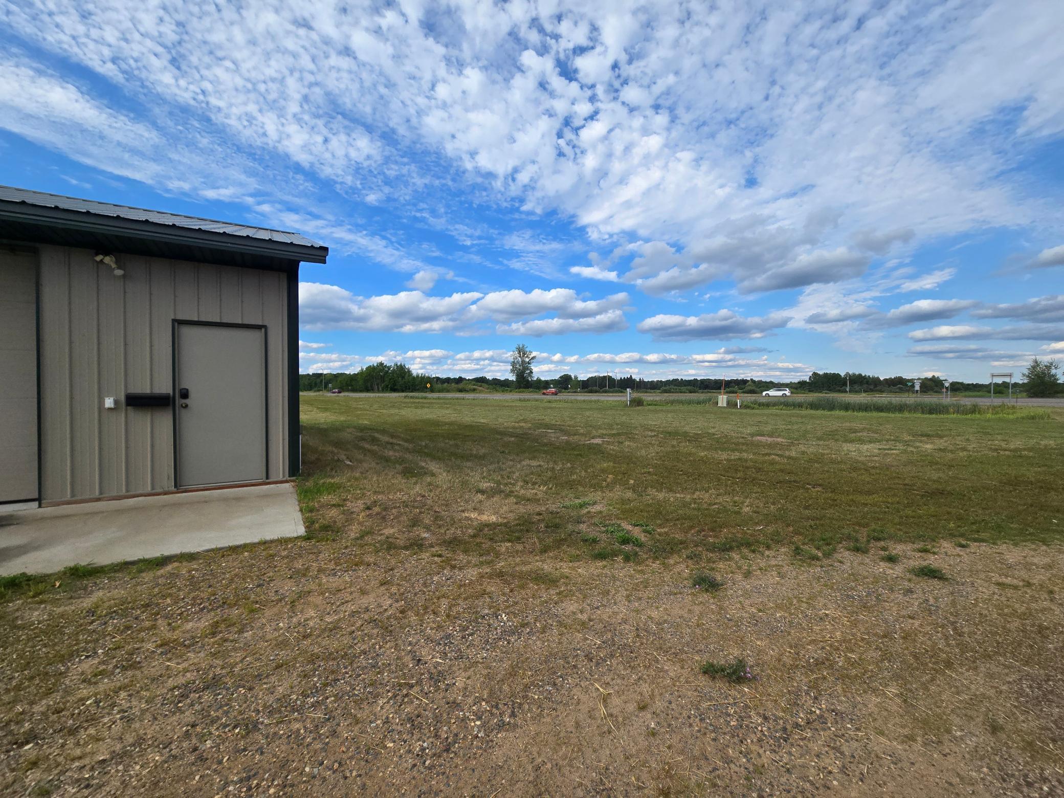 main property photo 11