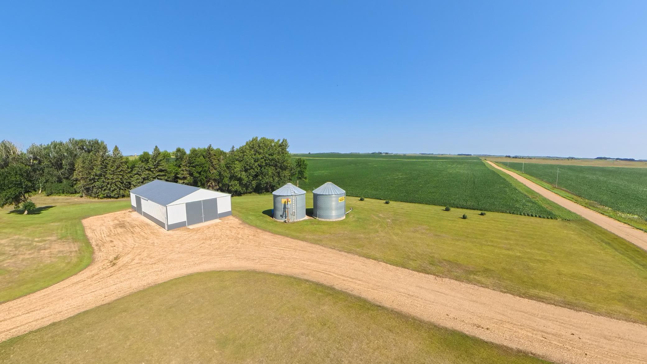 main property photo 45