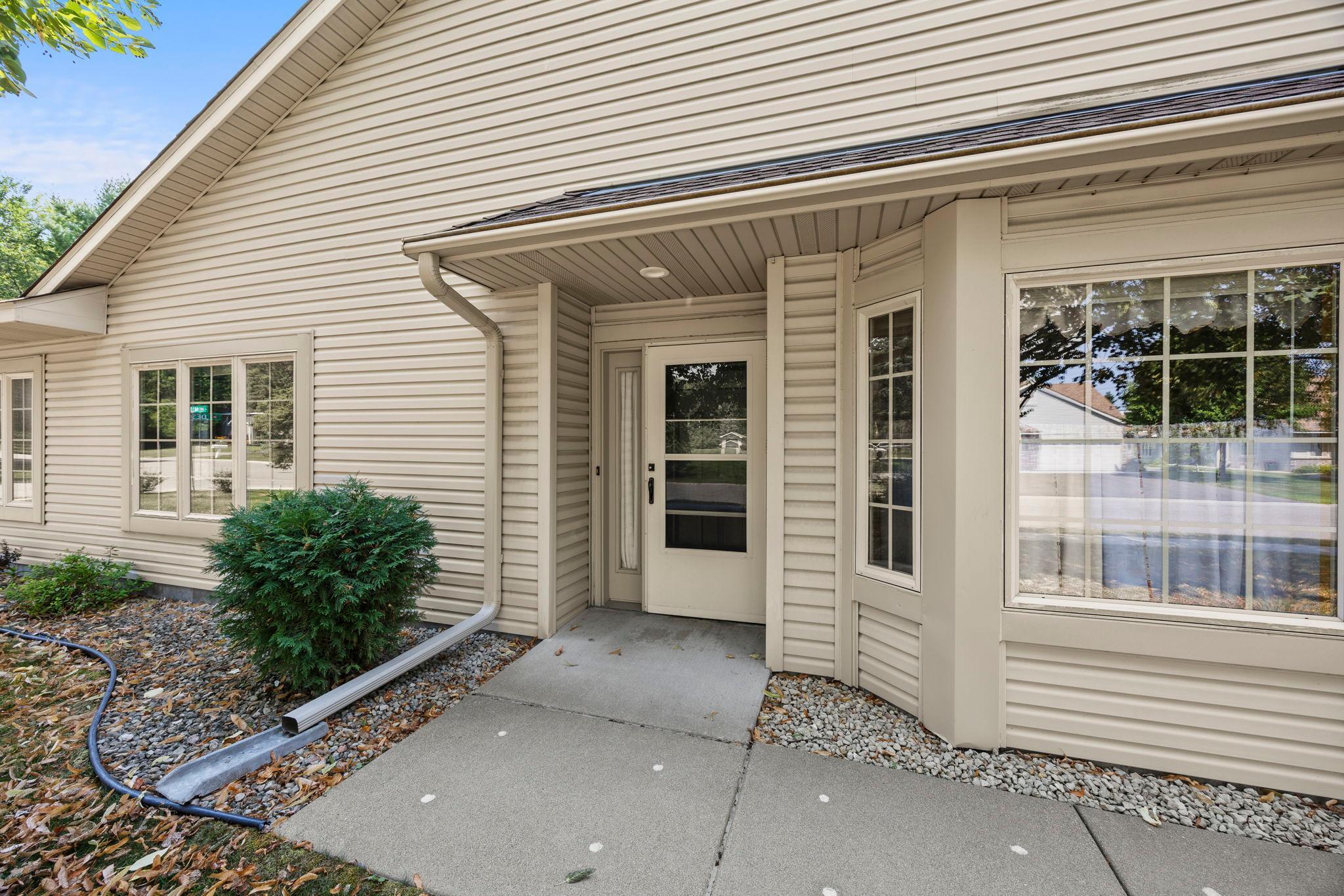main property photo 10