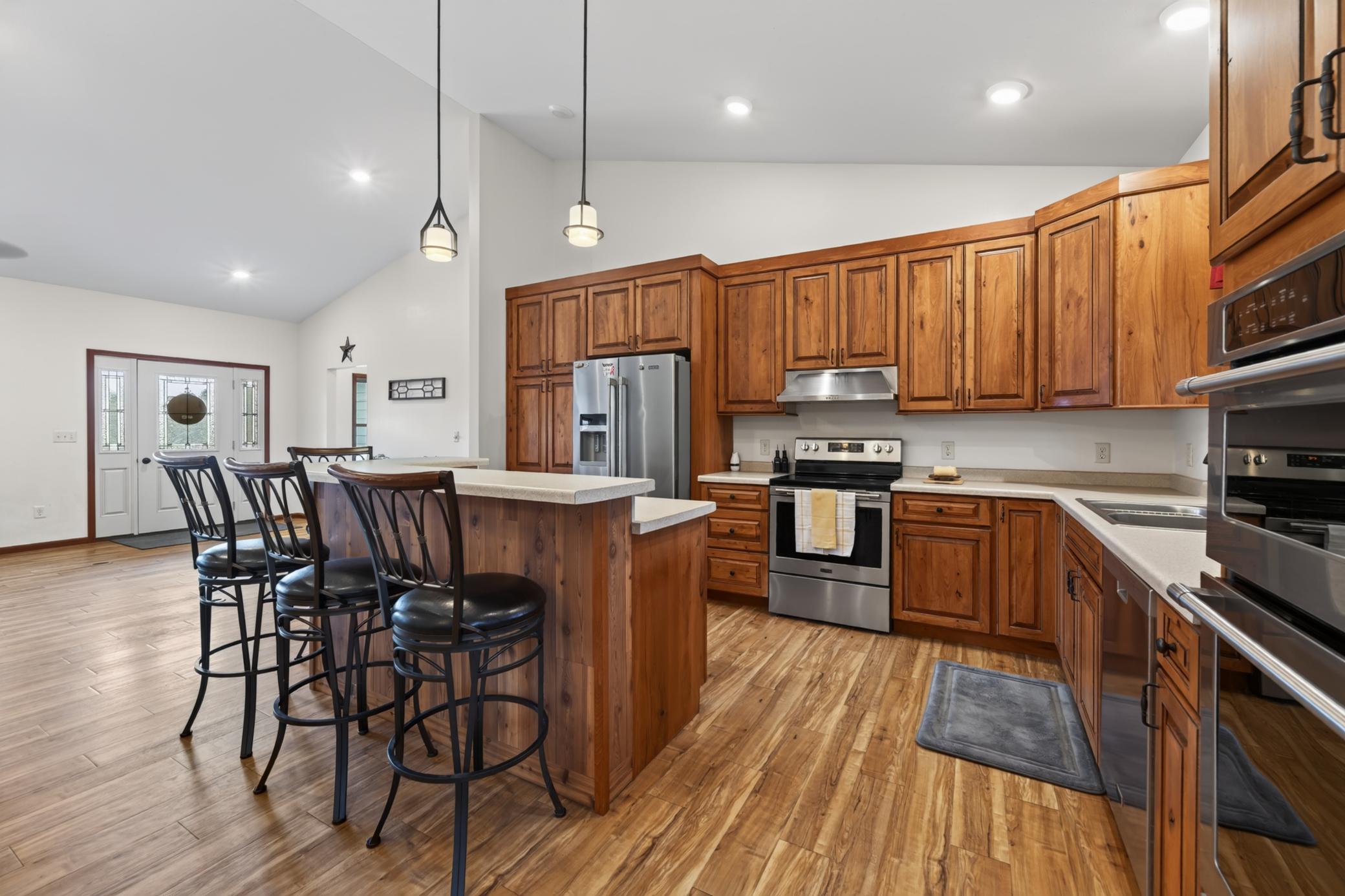main property photo 11