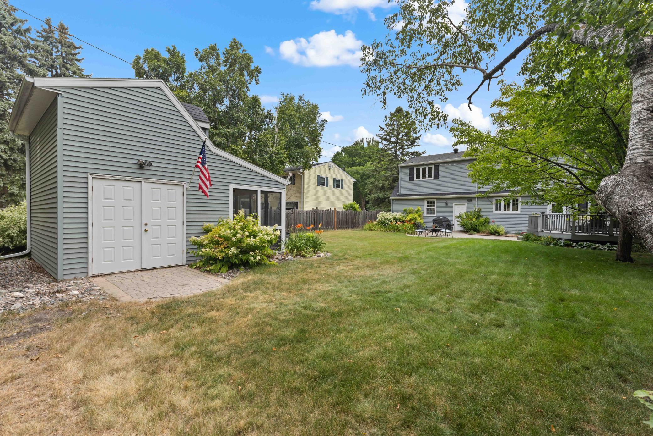 main property photo 12