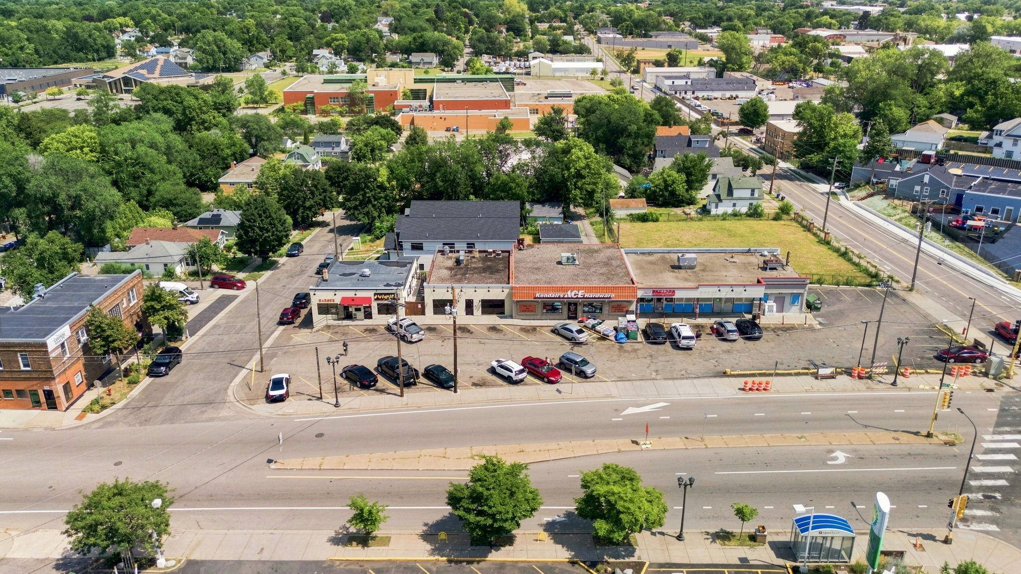 main property photo 4