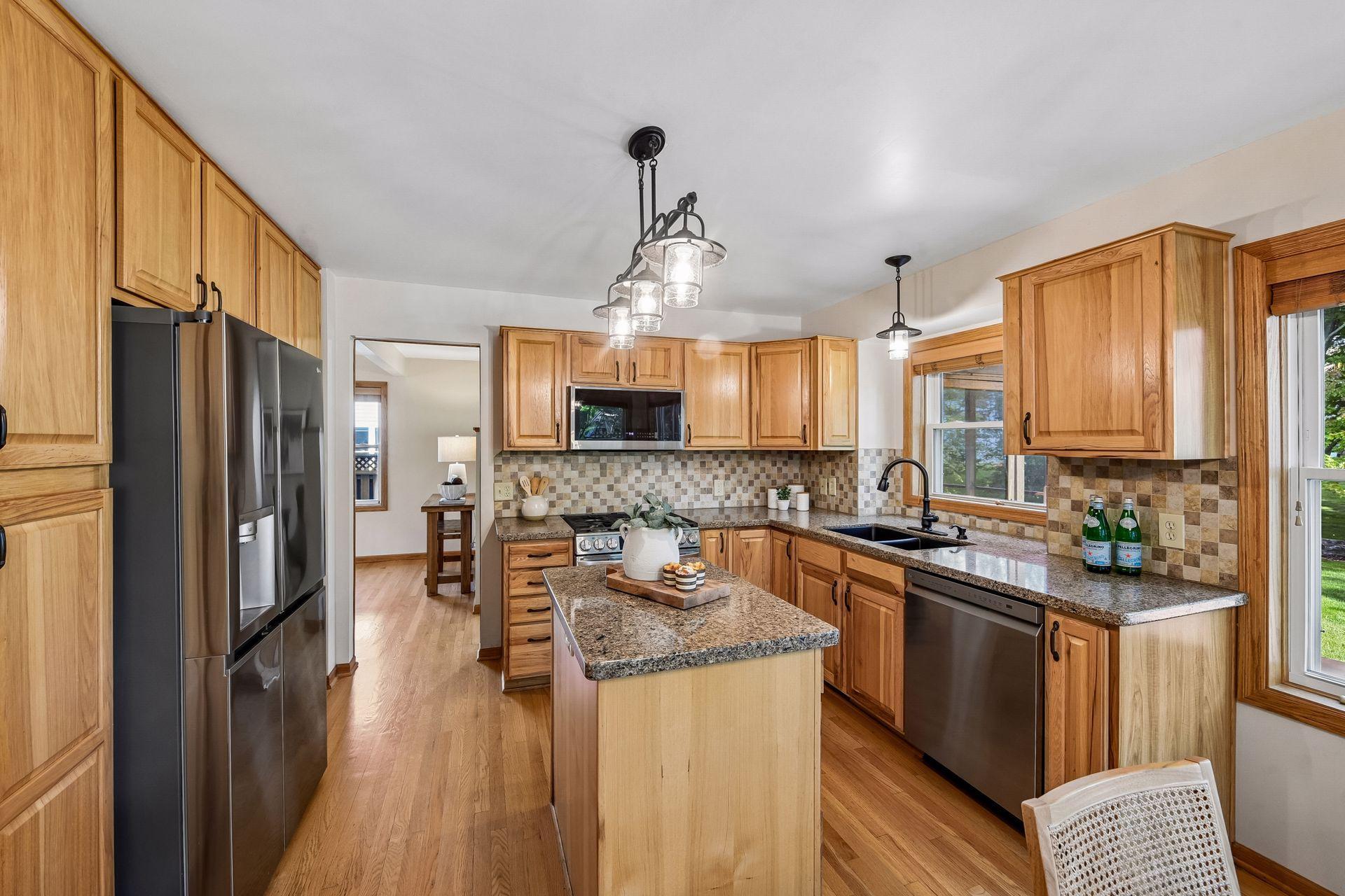 main property photo 5