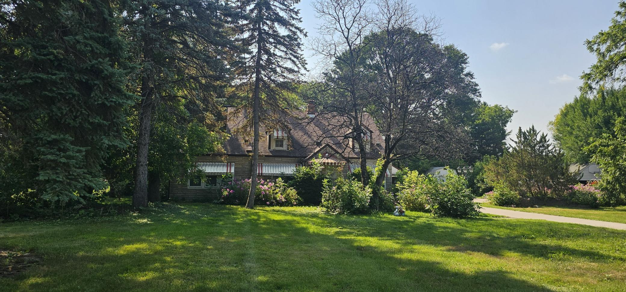 main property photo 8