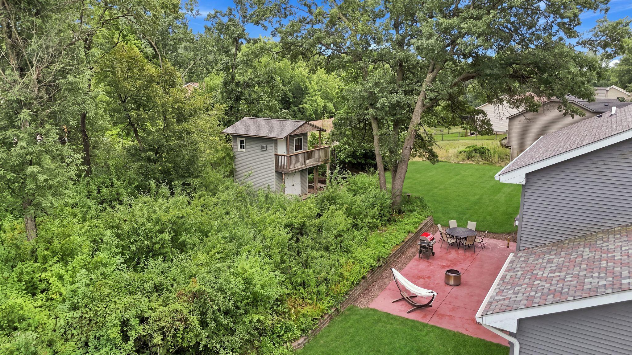 main property photo 37
