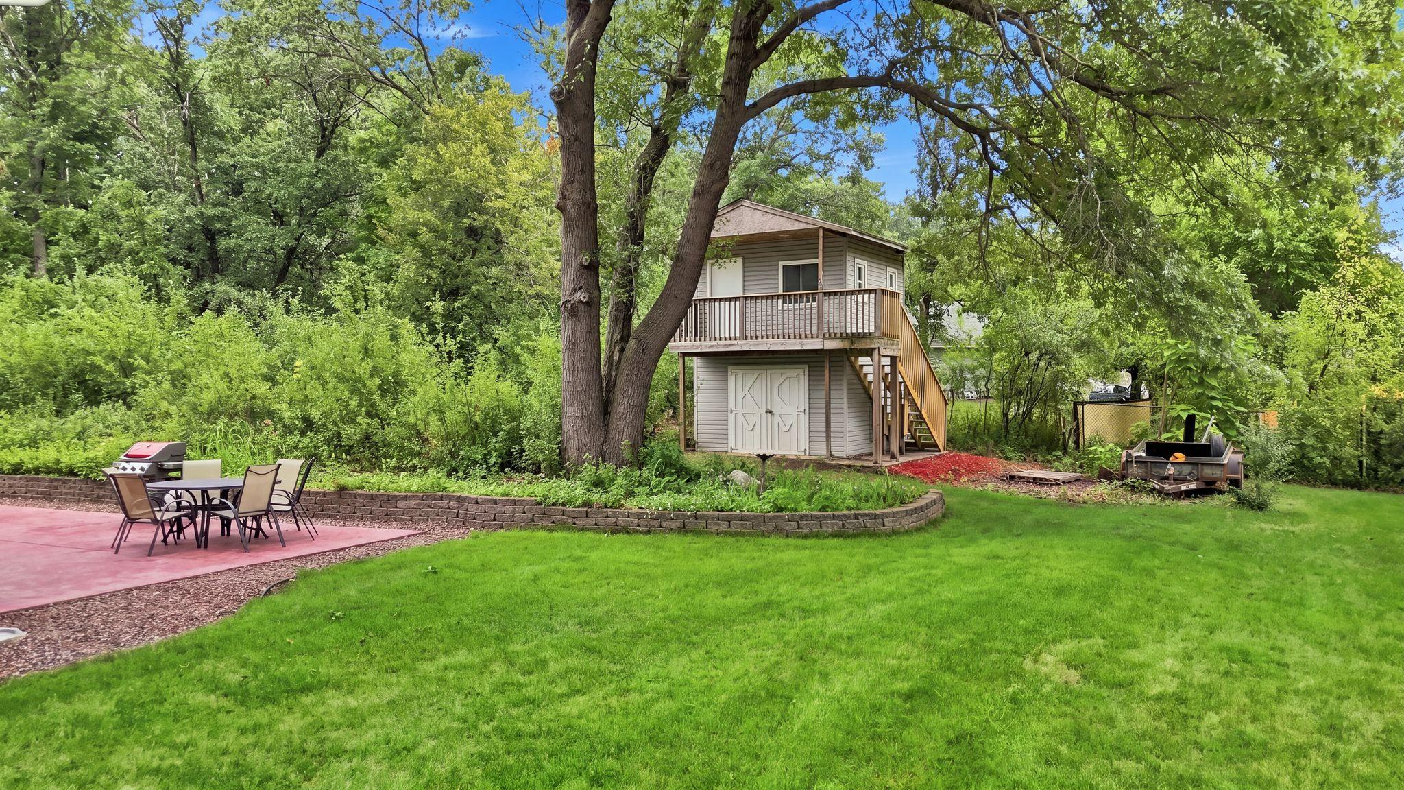 main property photo 46