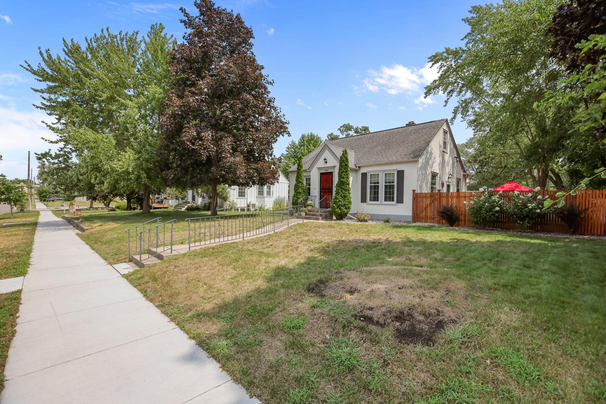 main property photo 1
