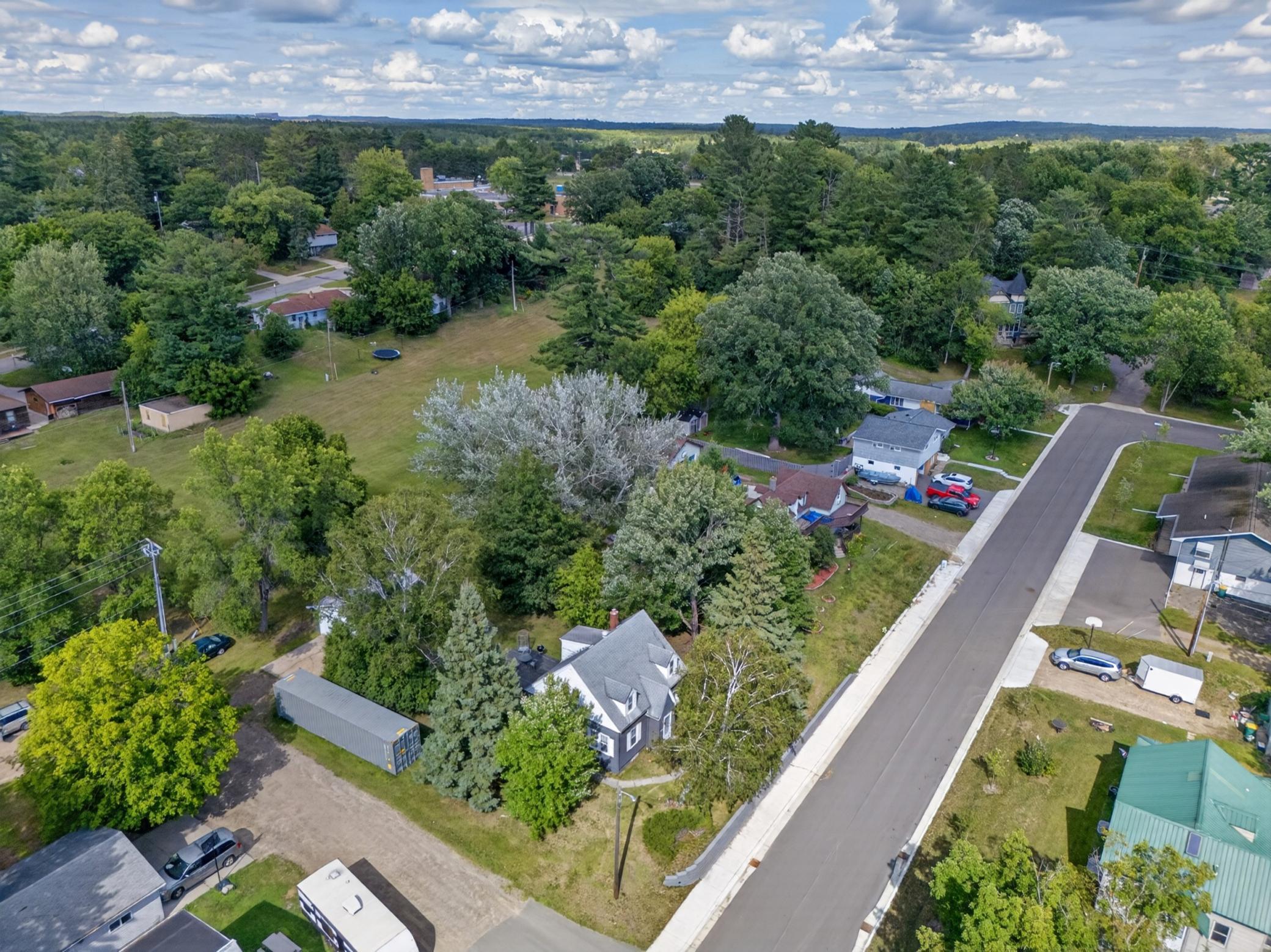 main property photo 33