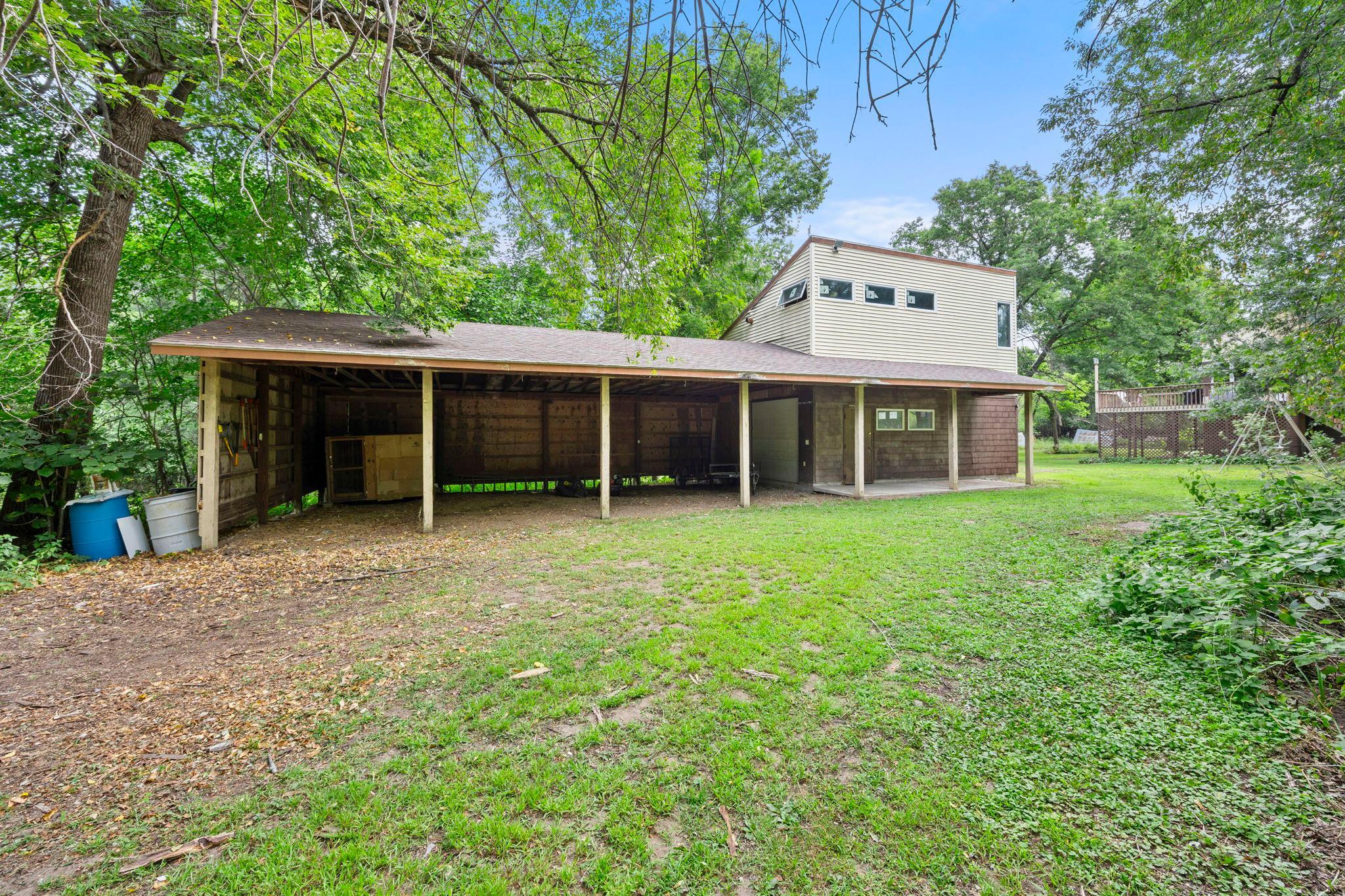 main property photo 24