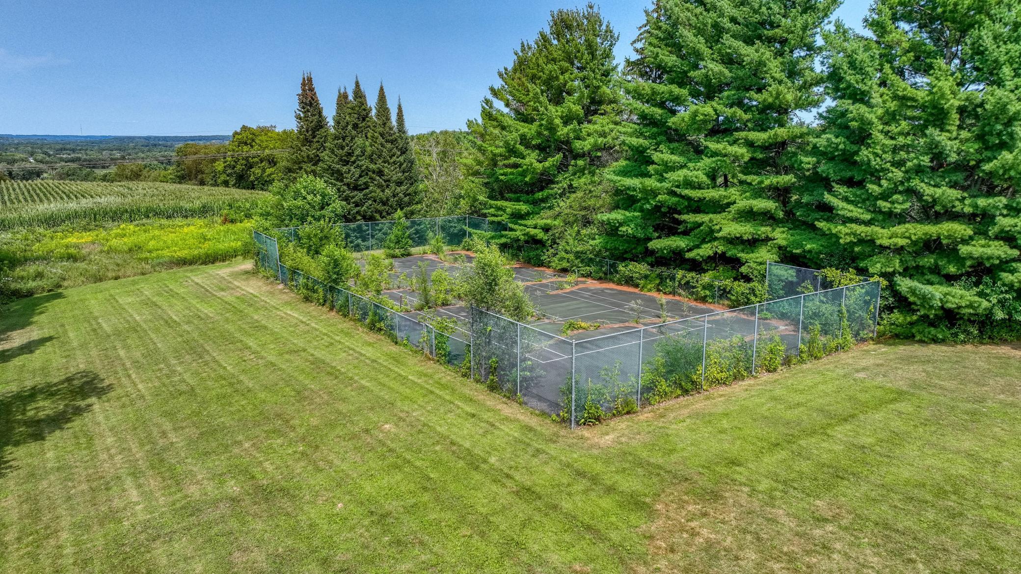 main property photo 12
