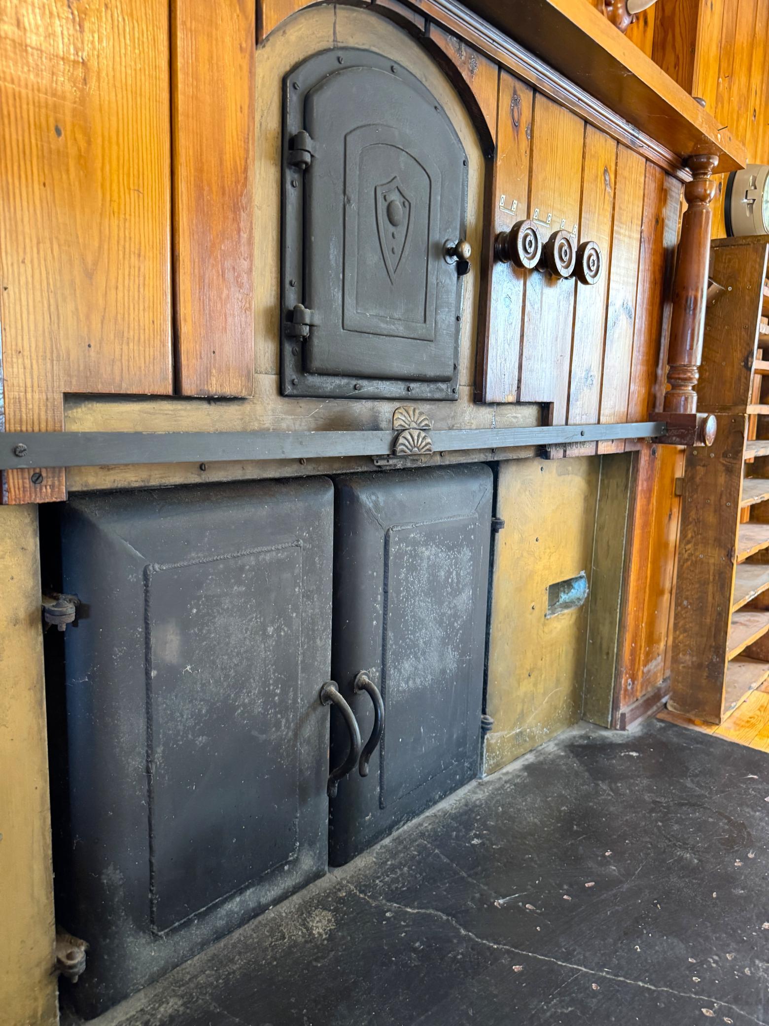 main property photo 31