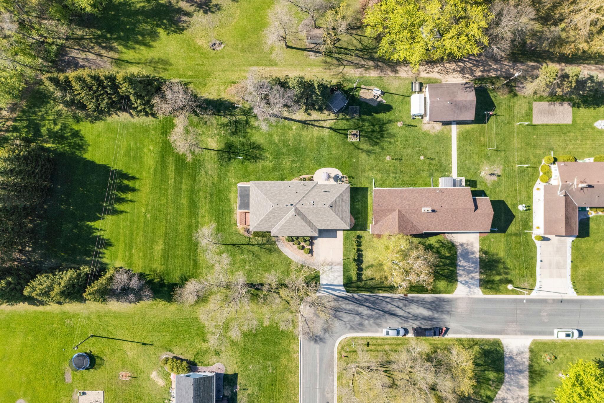 main property photo 30