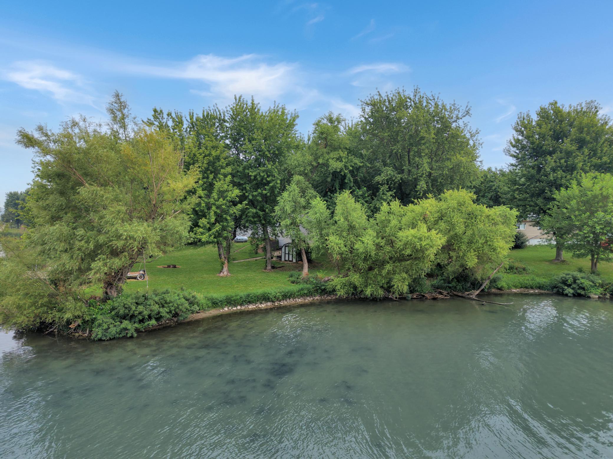 main property photo 9